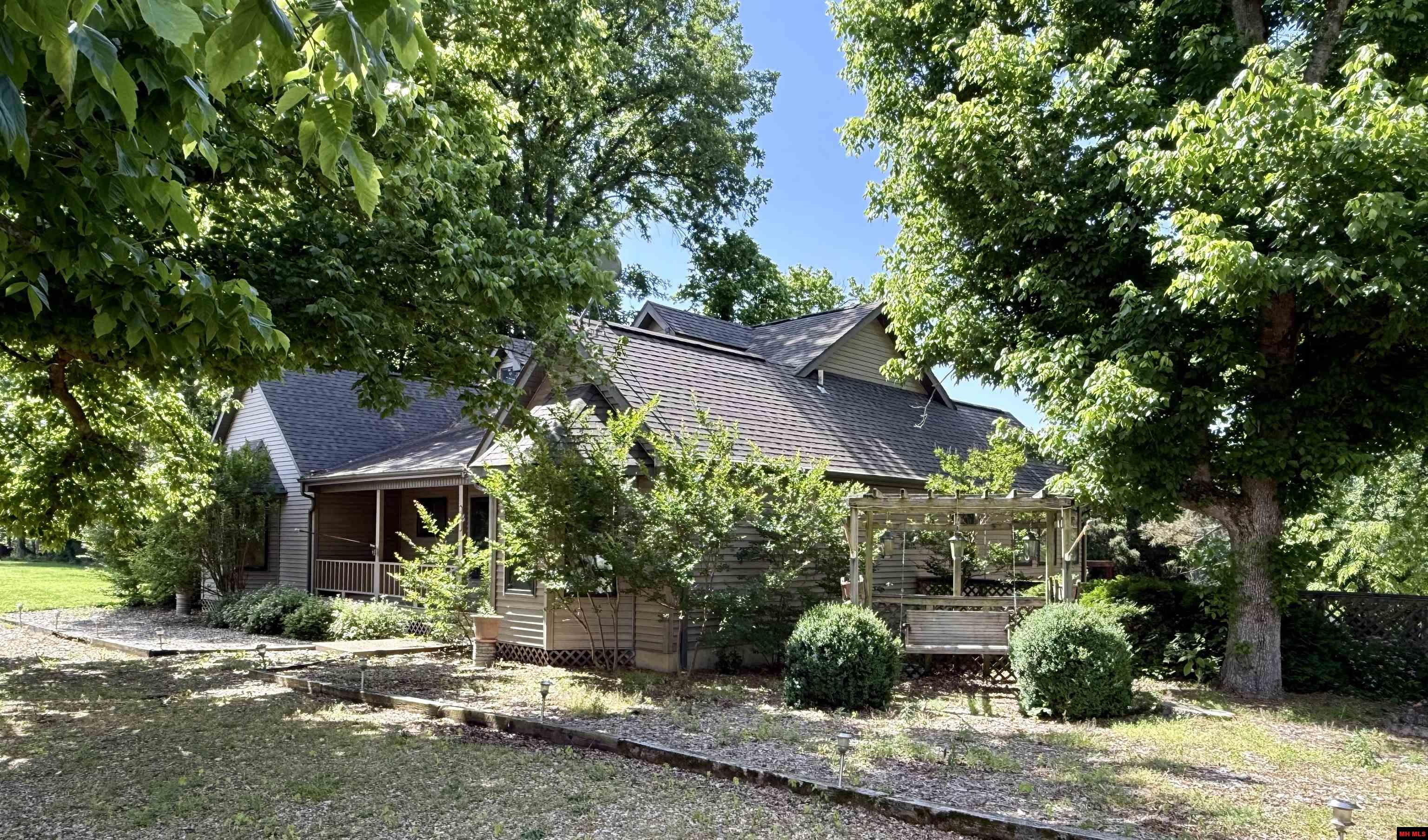 288 Valley Airport Drive