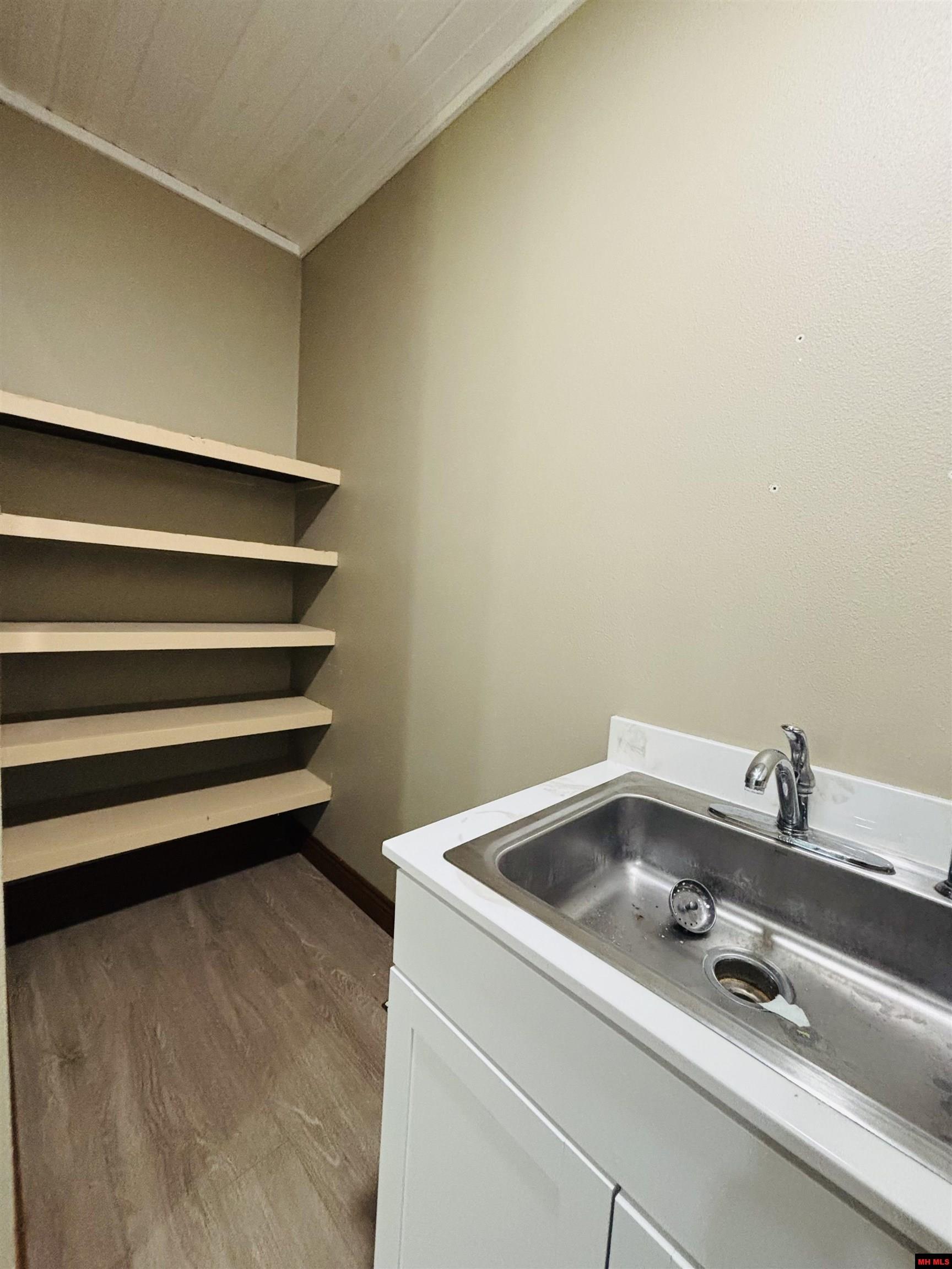 1629 HARDING BOULEVARD Cotter, AR