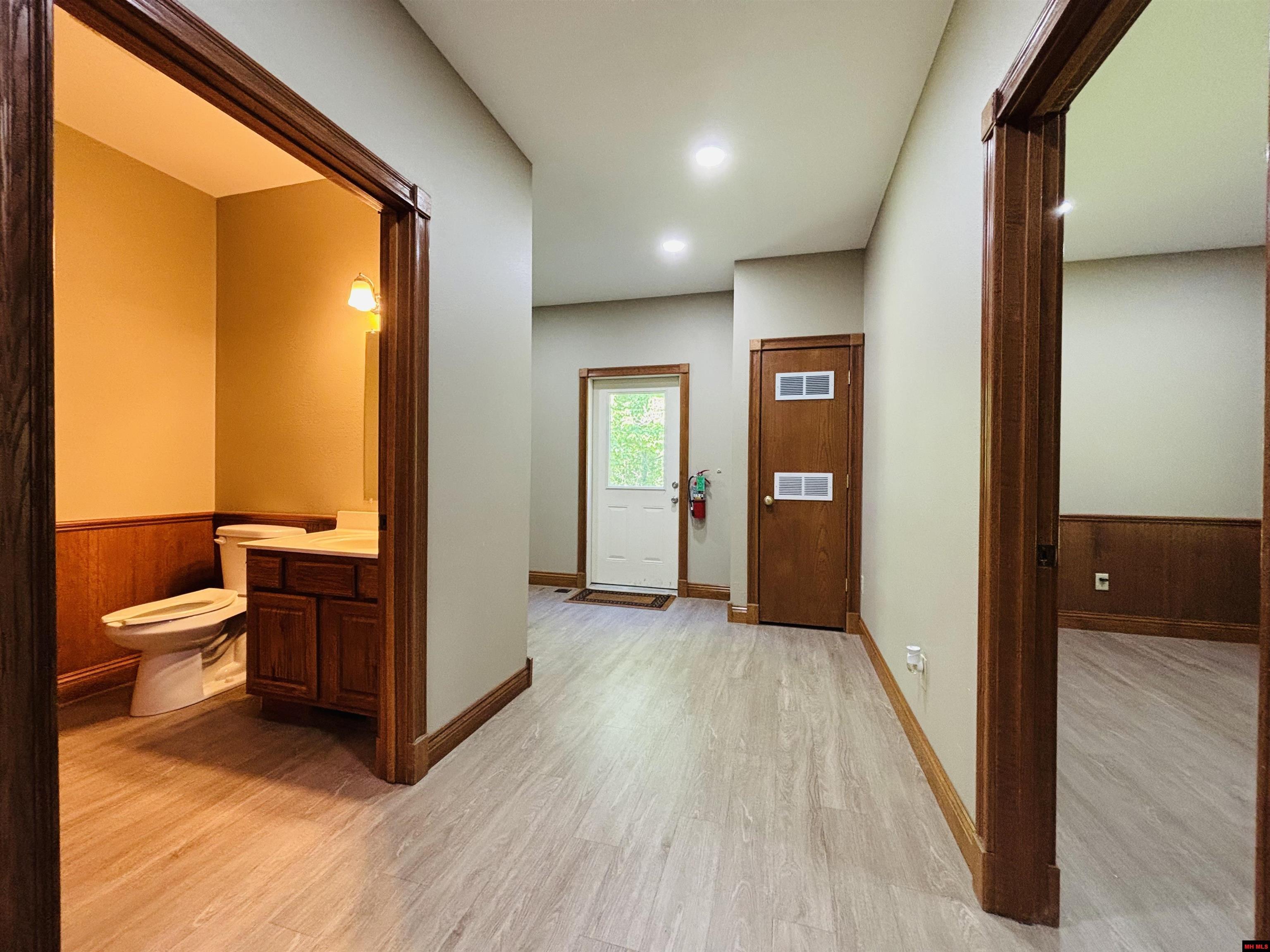 1629 HARDING BOULEVARD Cotter, AR