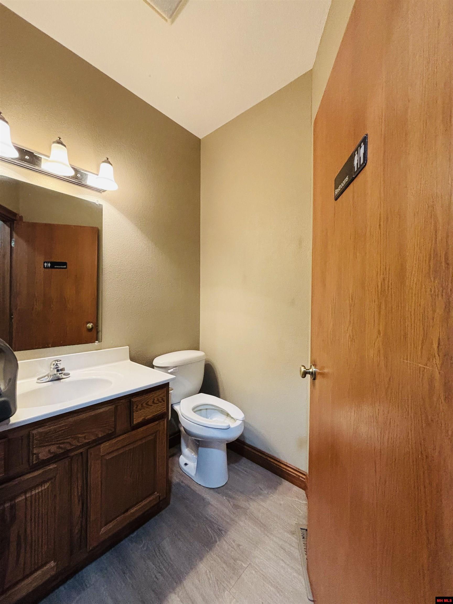 1629 HARDING BOULEVARD Cotter, AR