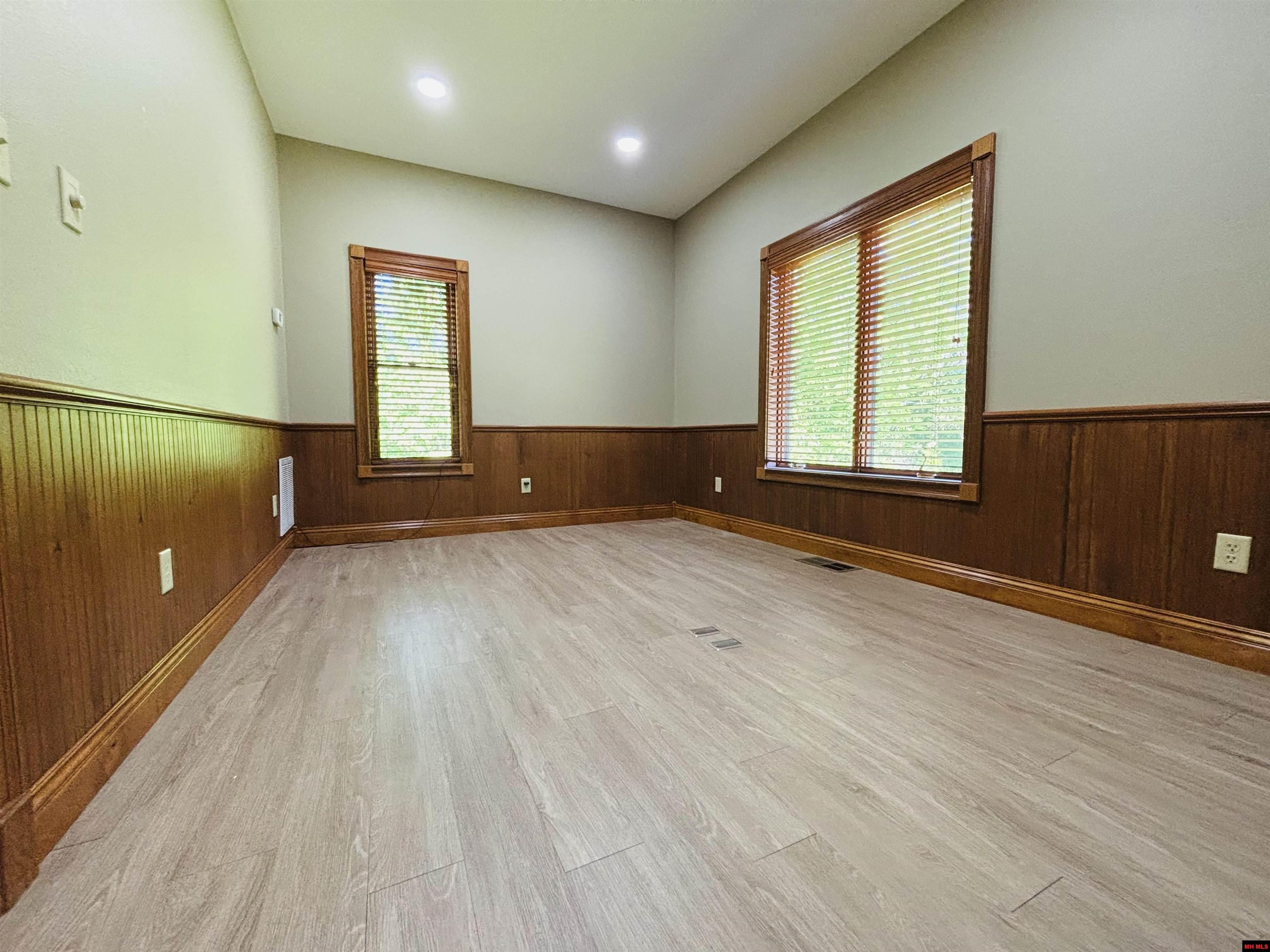 1629 Harding Boulevard