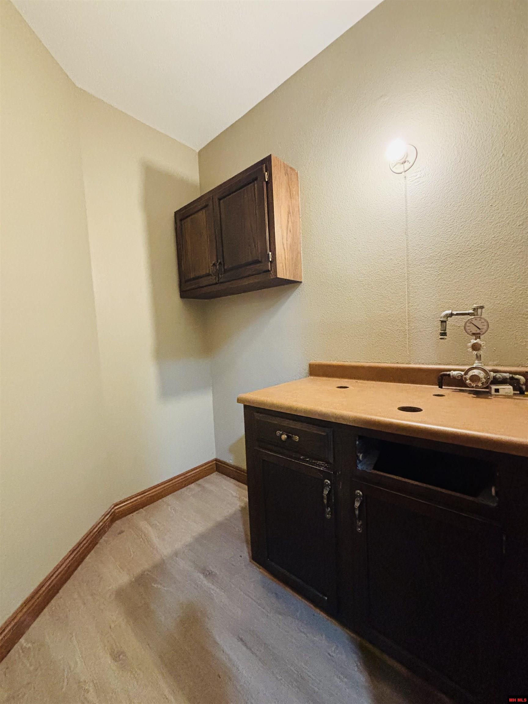 1629 Harding Boulevard