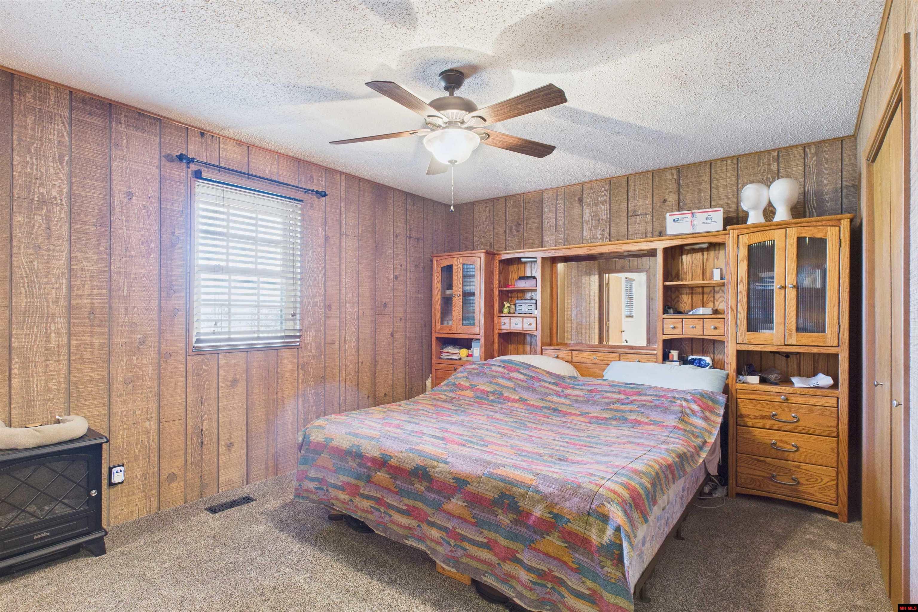 1019 Buzzard Roost Cutoff