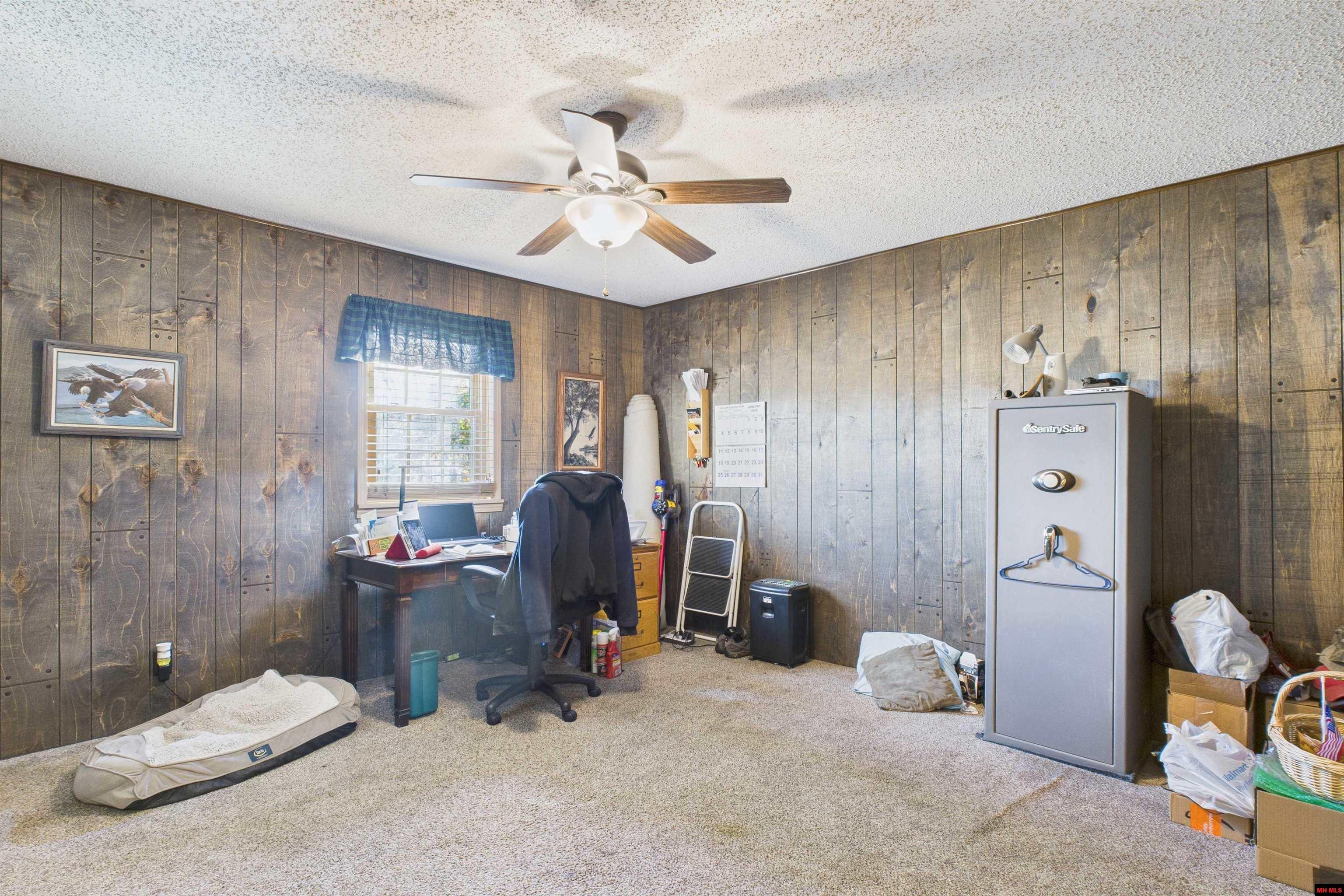 1019 Buzzard Roost Cutoff