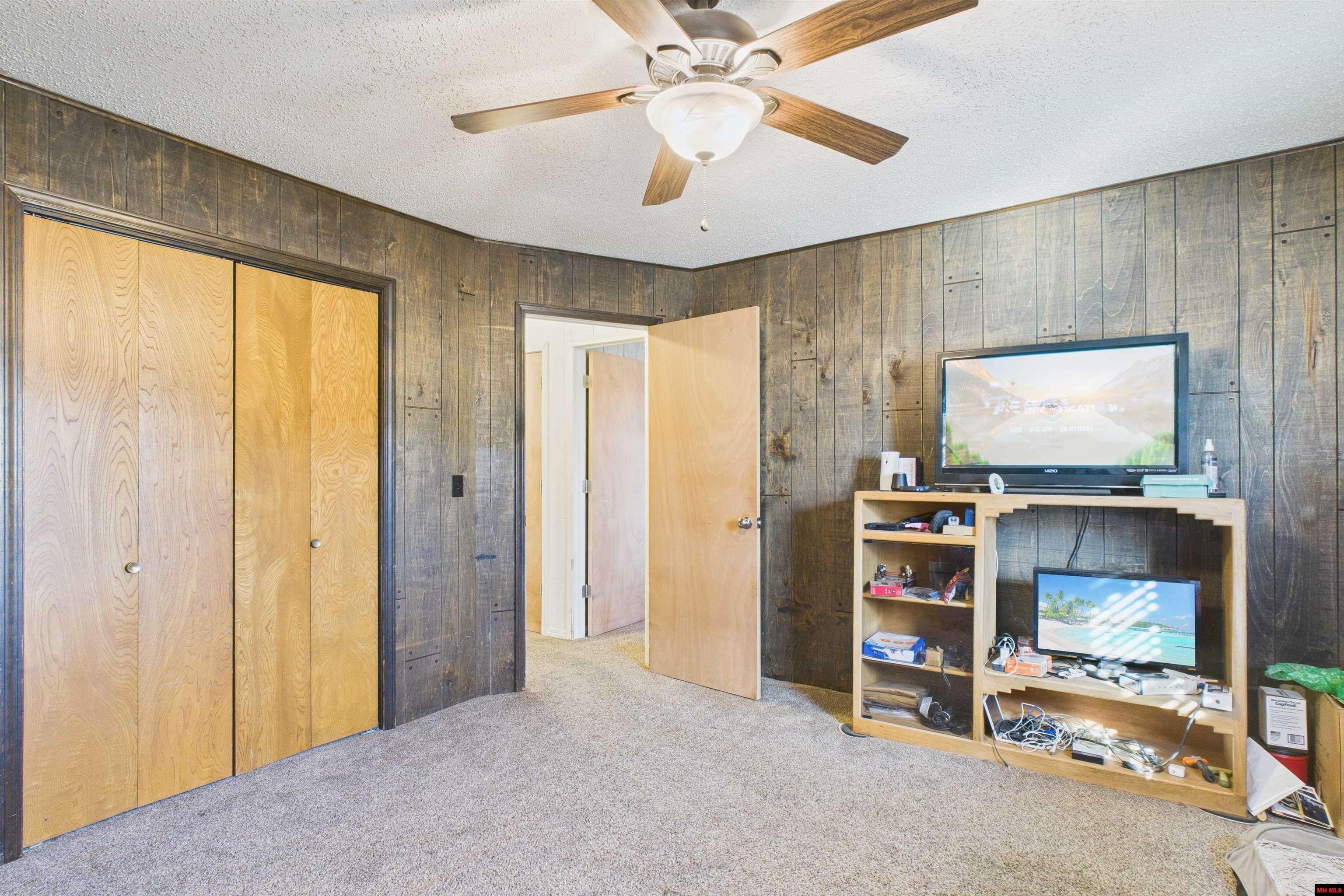 1019 Buzzard Roost Cutoff