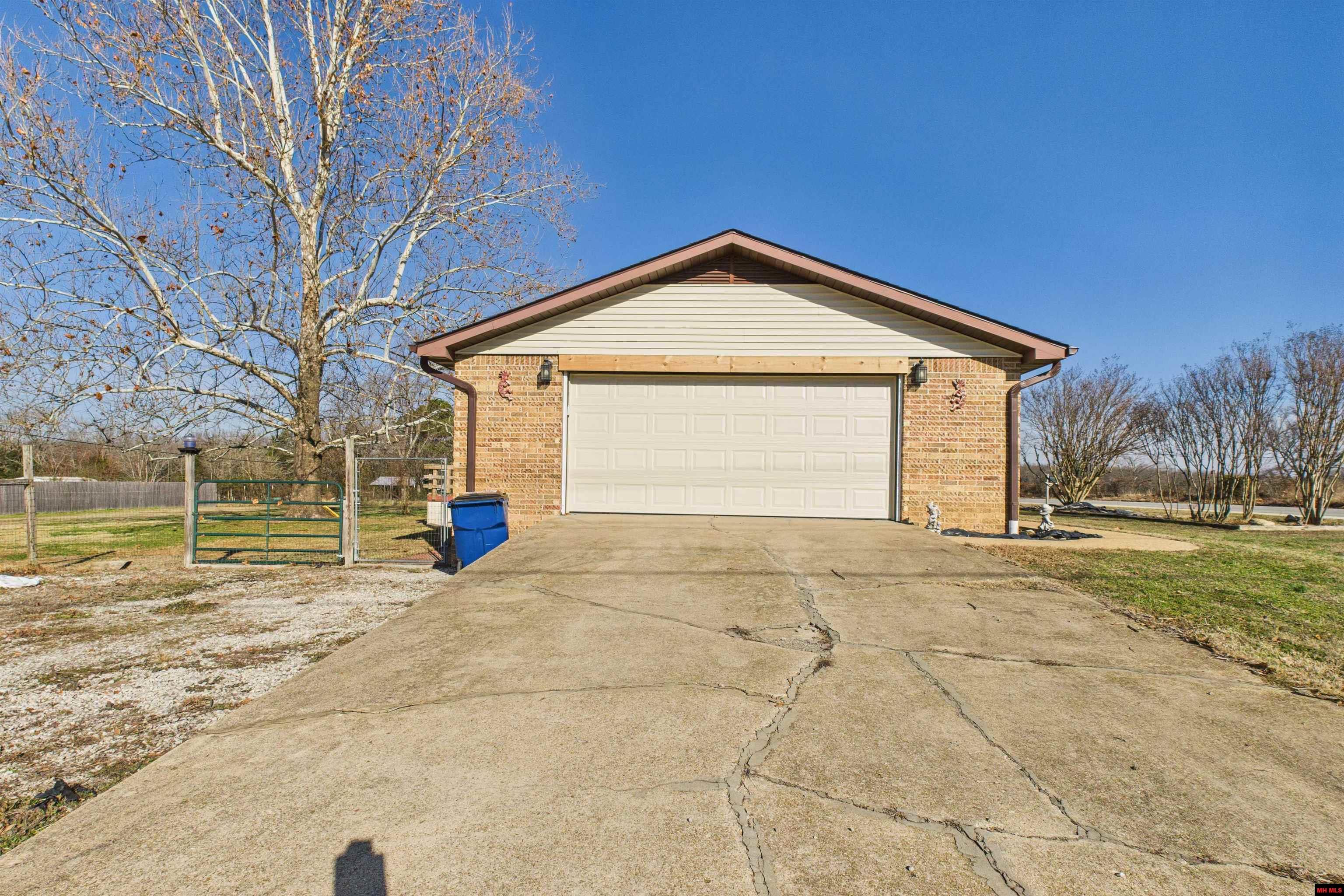 1019 Buzzard Roost Cutoff