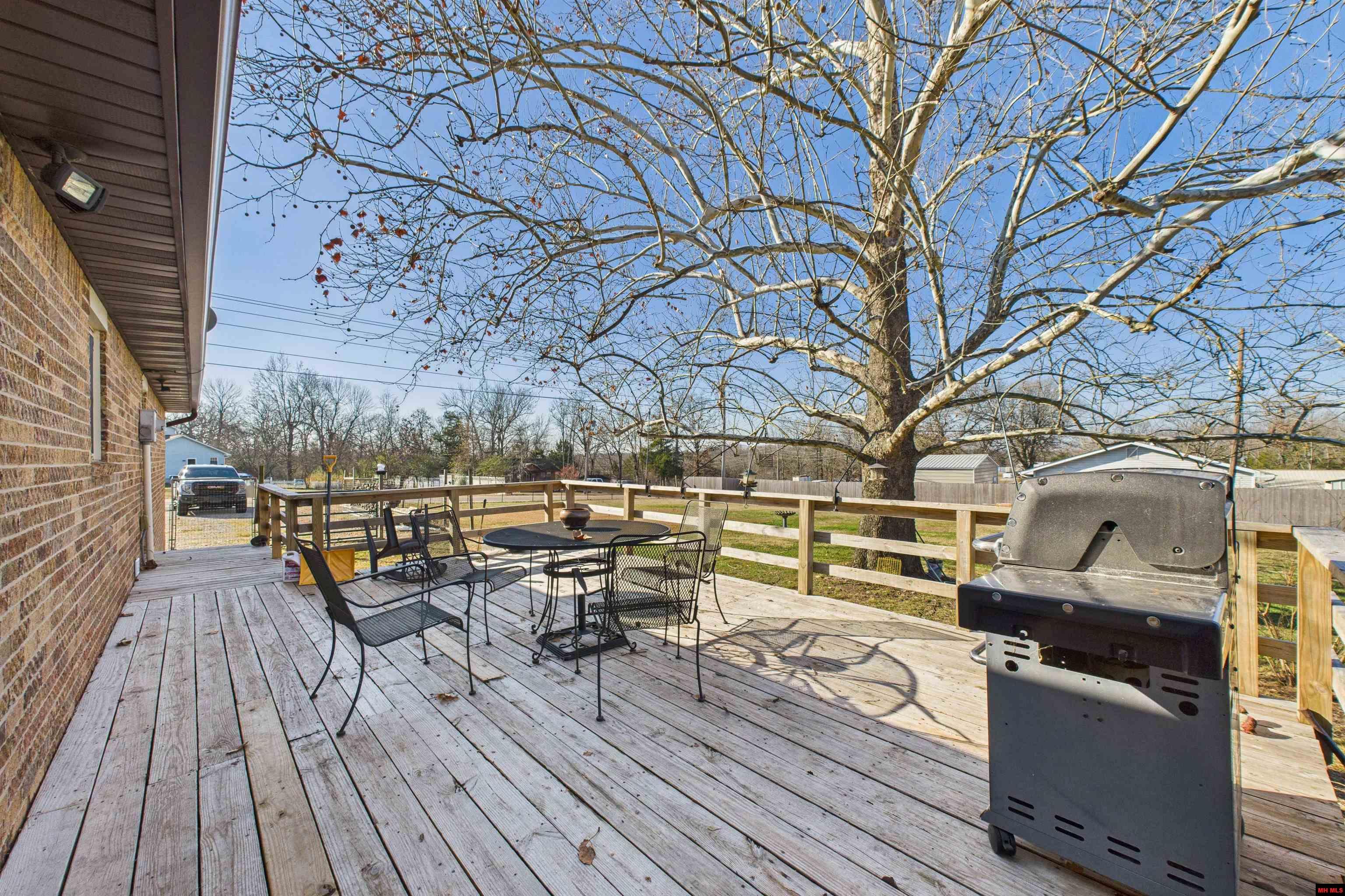 1019 Buzzard Roost Cutoff