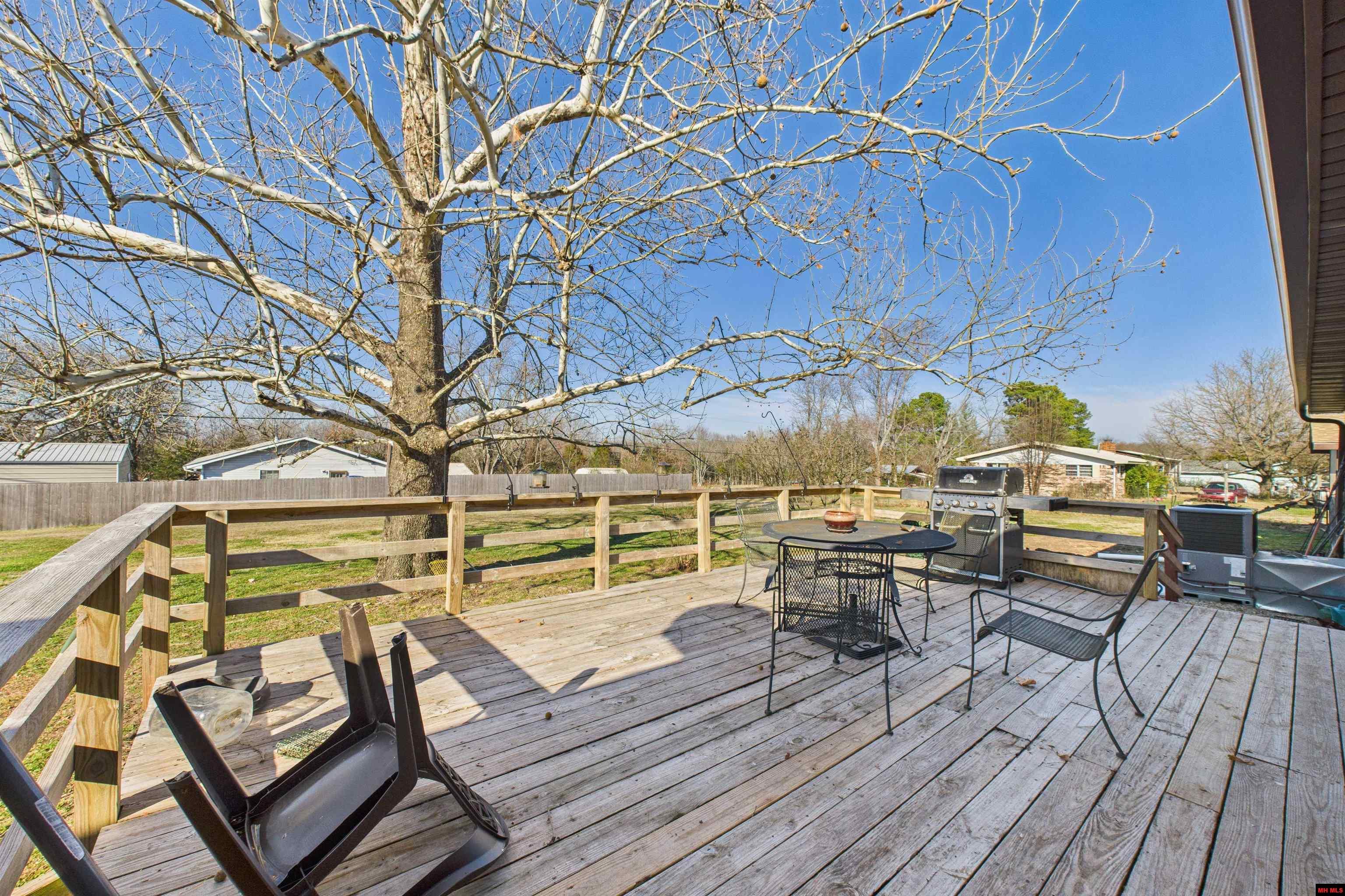 1019 Buzzard Roost Cutoff