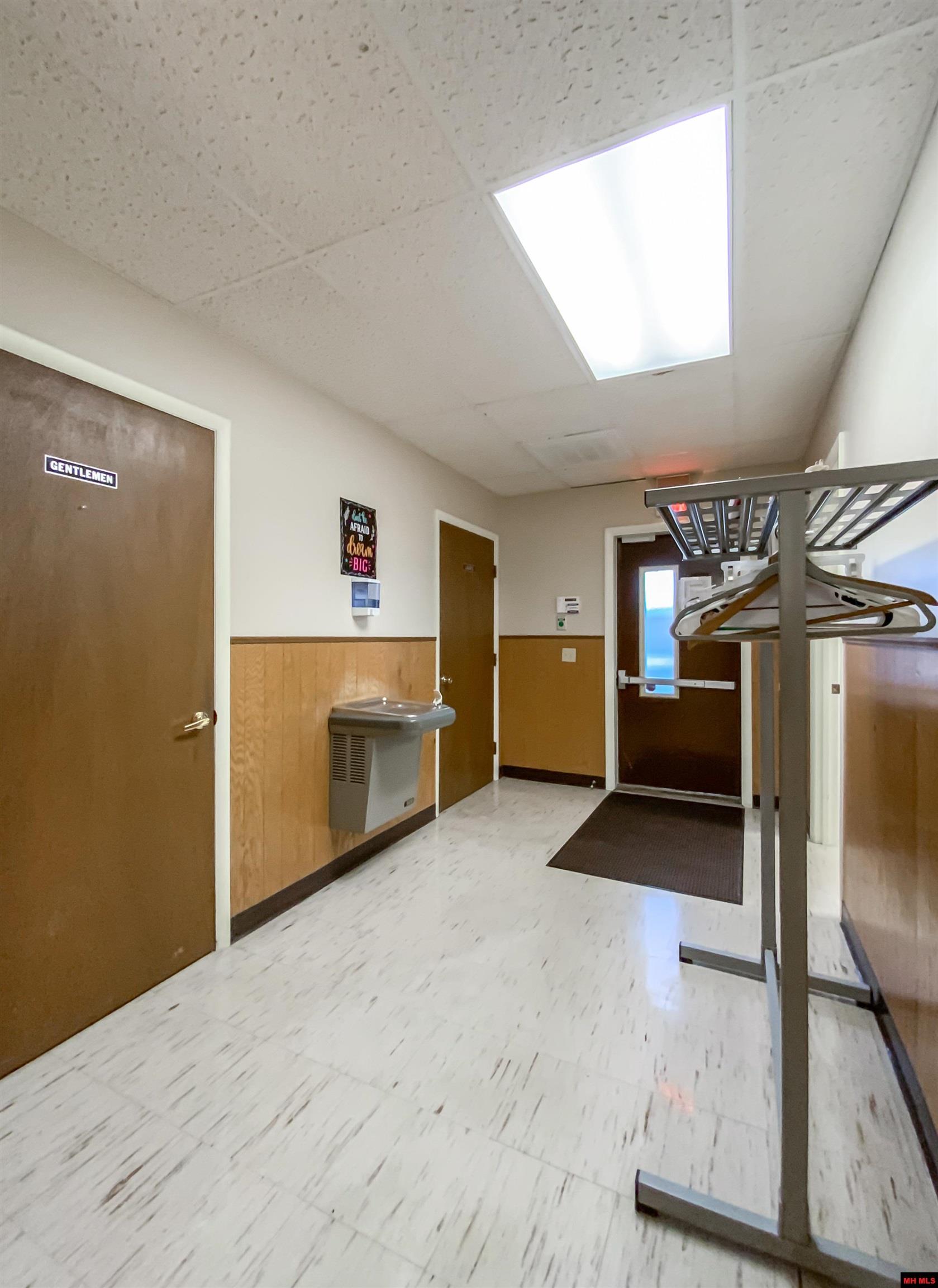 114 E OLD MAIN STREET Yellville, AR