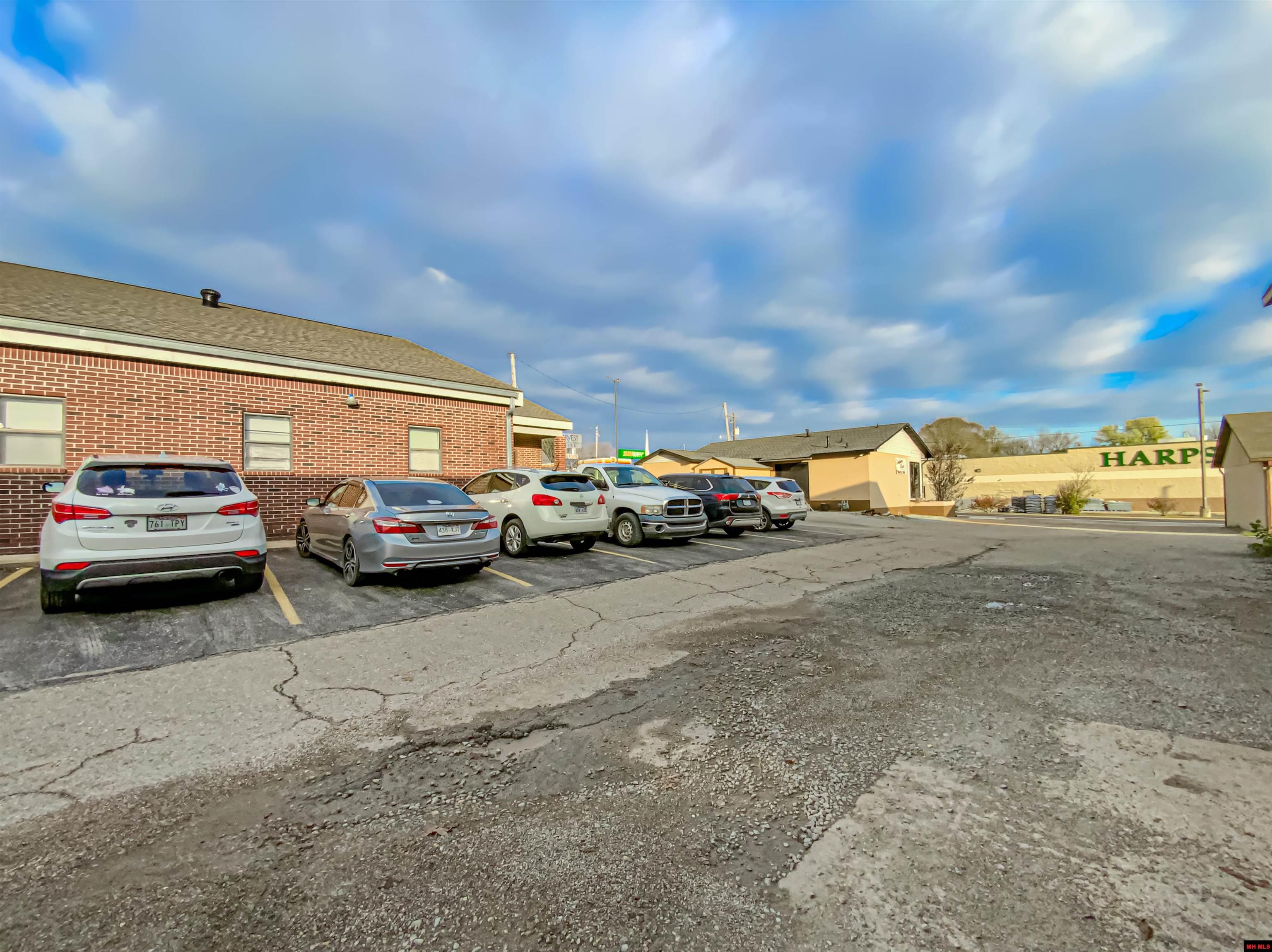 114 E OLD MAIN STREET Yellville, AR