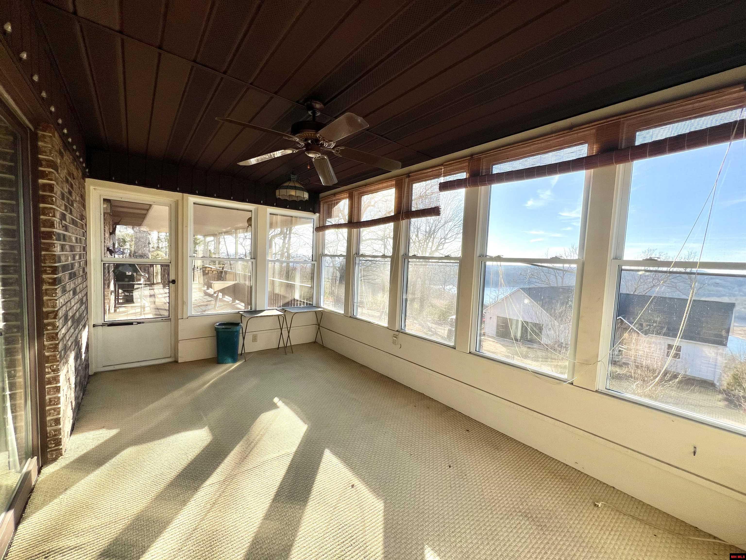 1285 Robinson Point Road