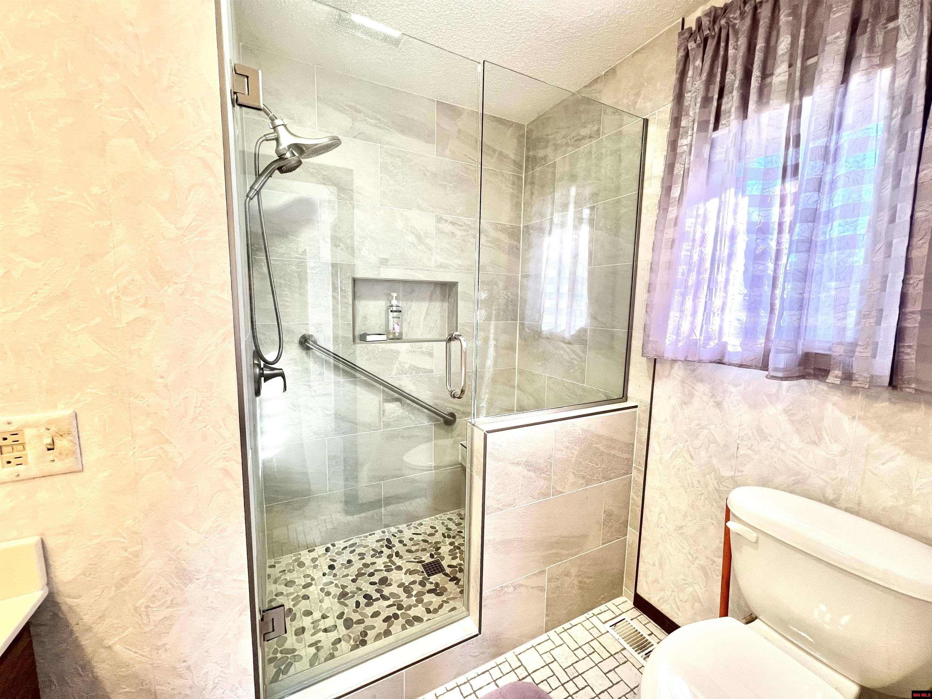 1285 Robinson Point Road