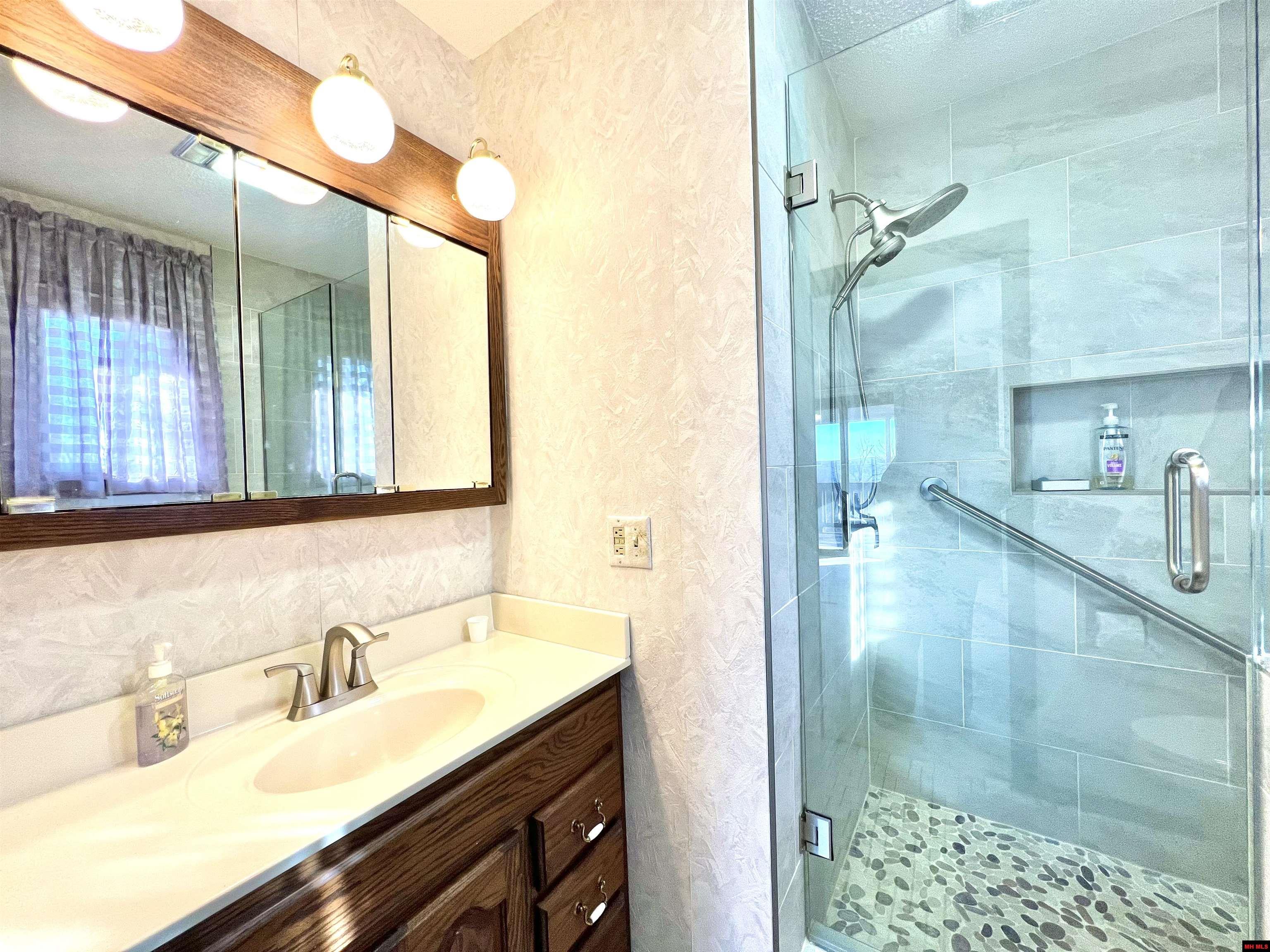 1285 Robinson Point Road