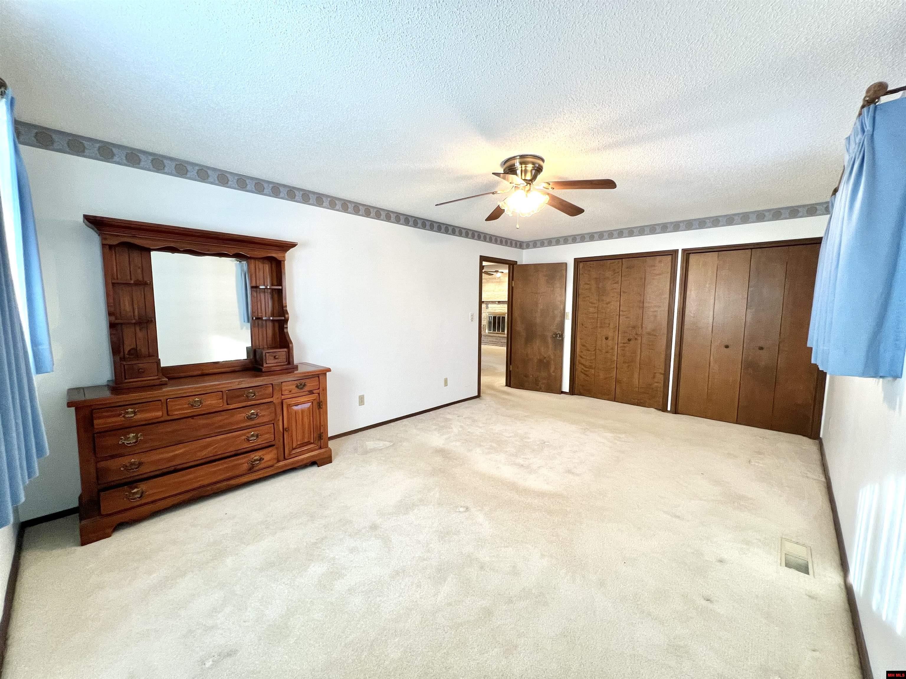 1285 Robinson Point Road