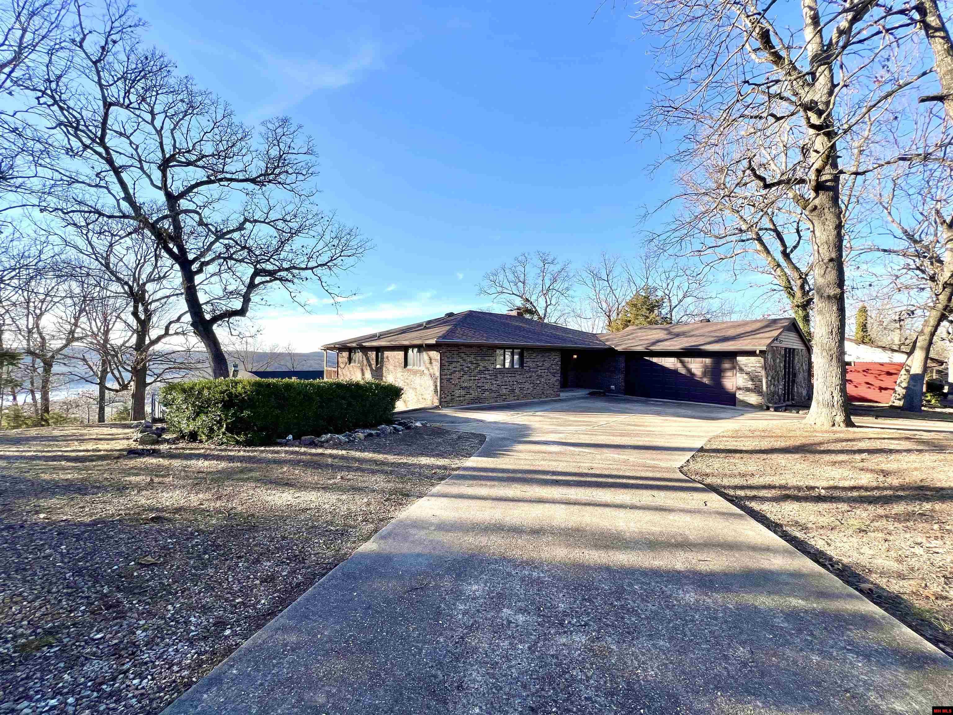 1285 Robinson Point Road