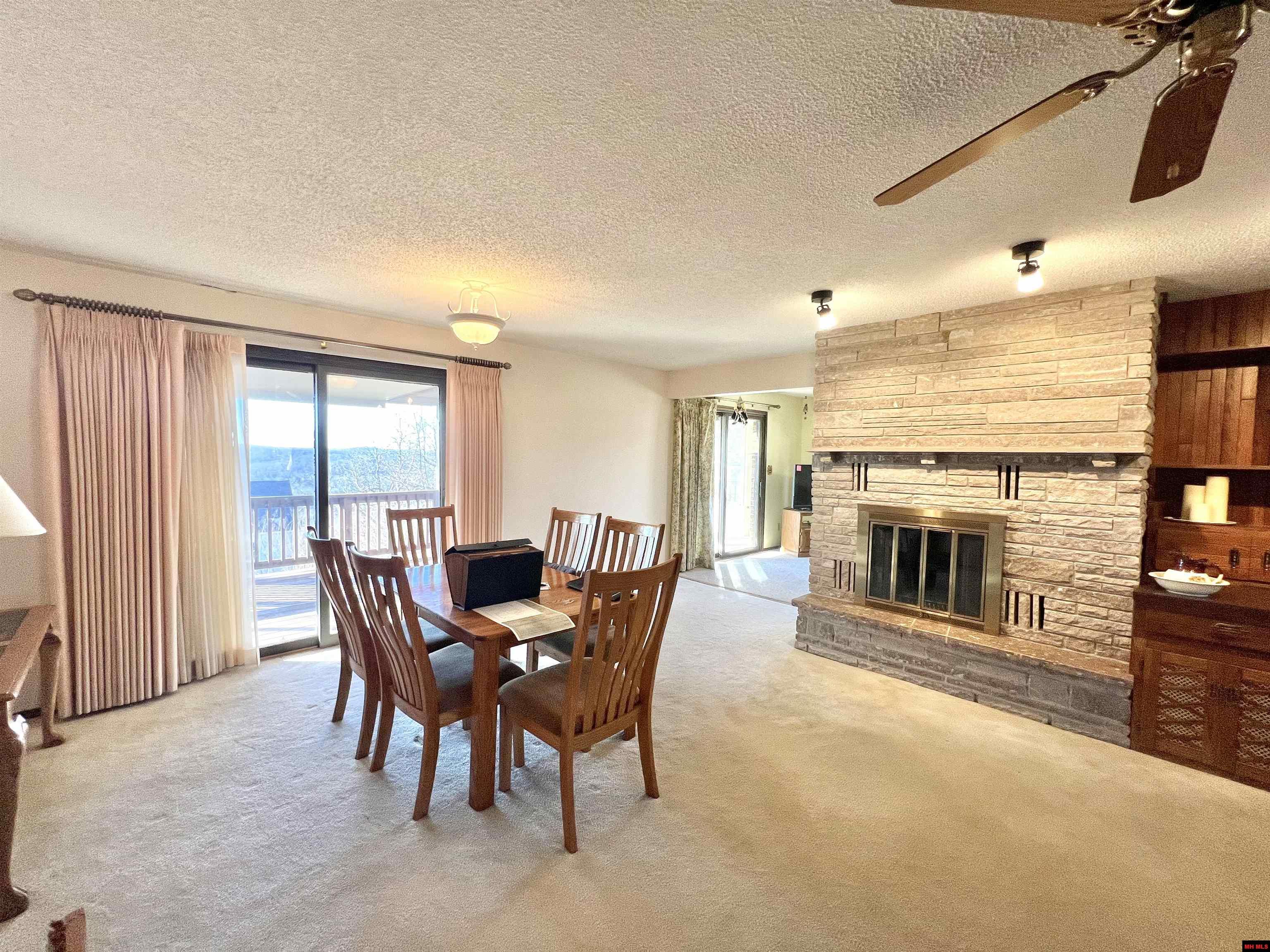 1285 Robinson Point Road