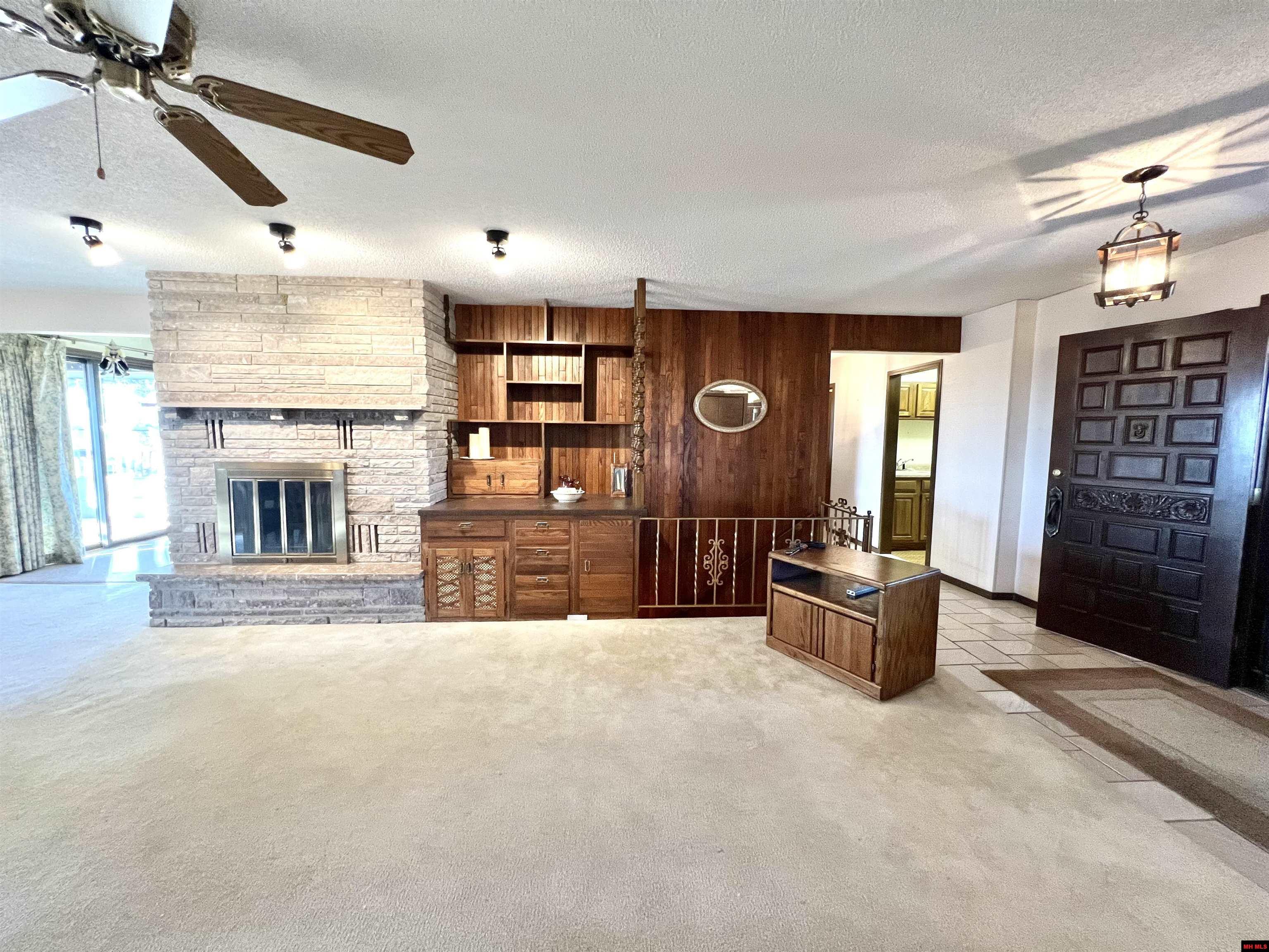 1285 Robinson Point Road