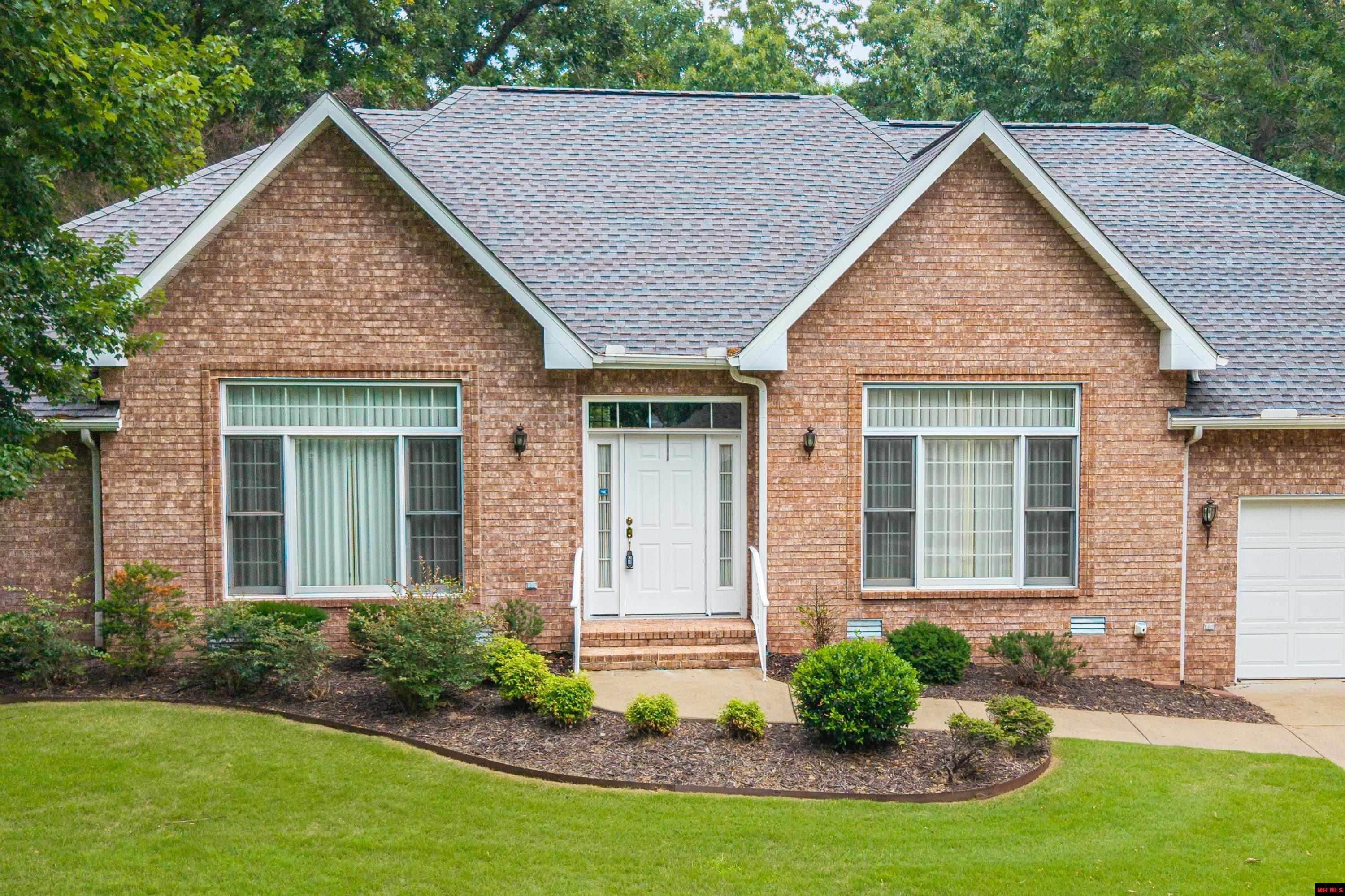 616 LEATHERWOOD DRIVE Mountain Home, AR