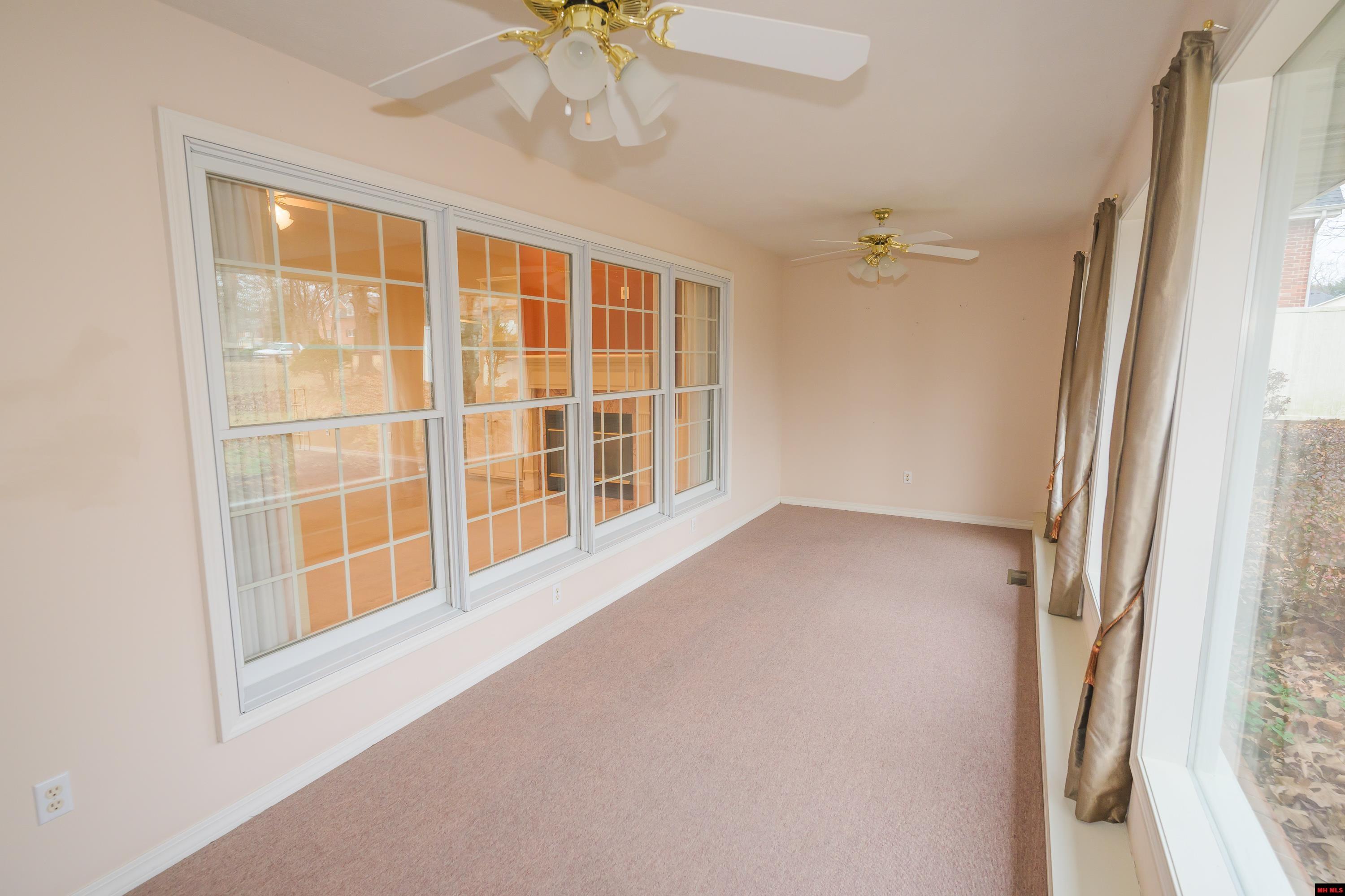 616 LEATHERWOOD DRIVE Mountain Home, AR