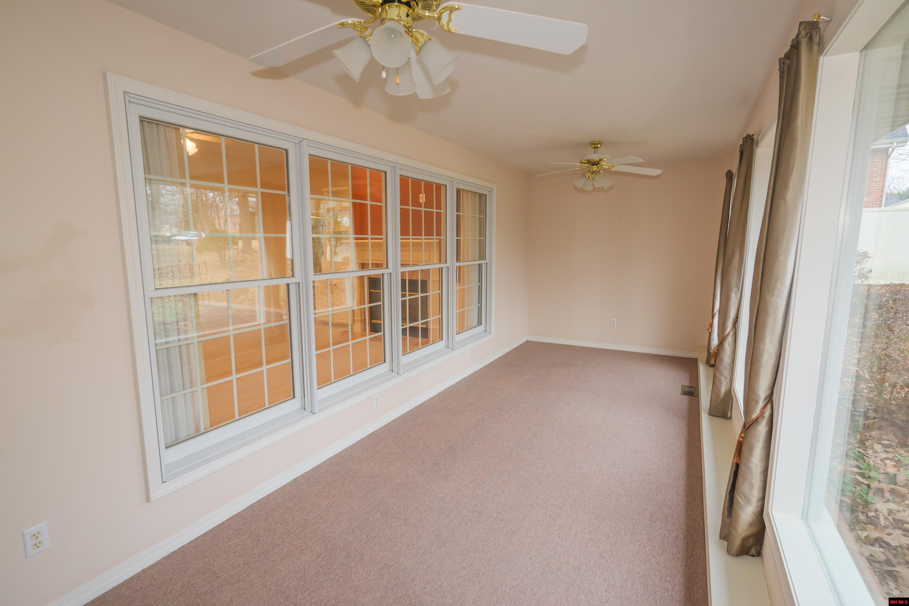 616 LEATHERWOOD DRIVE Mountain Home, AR
