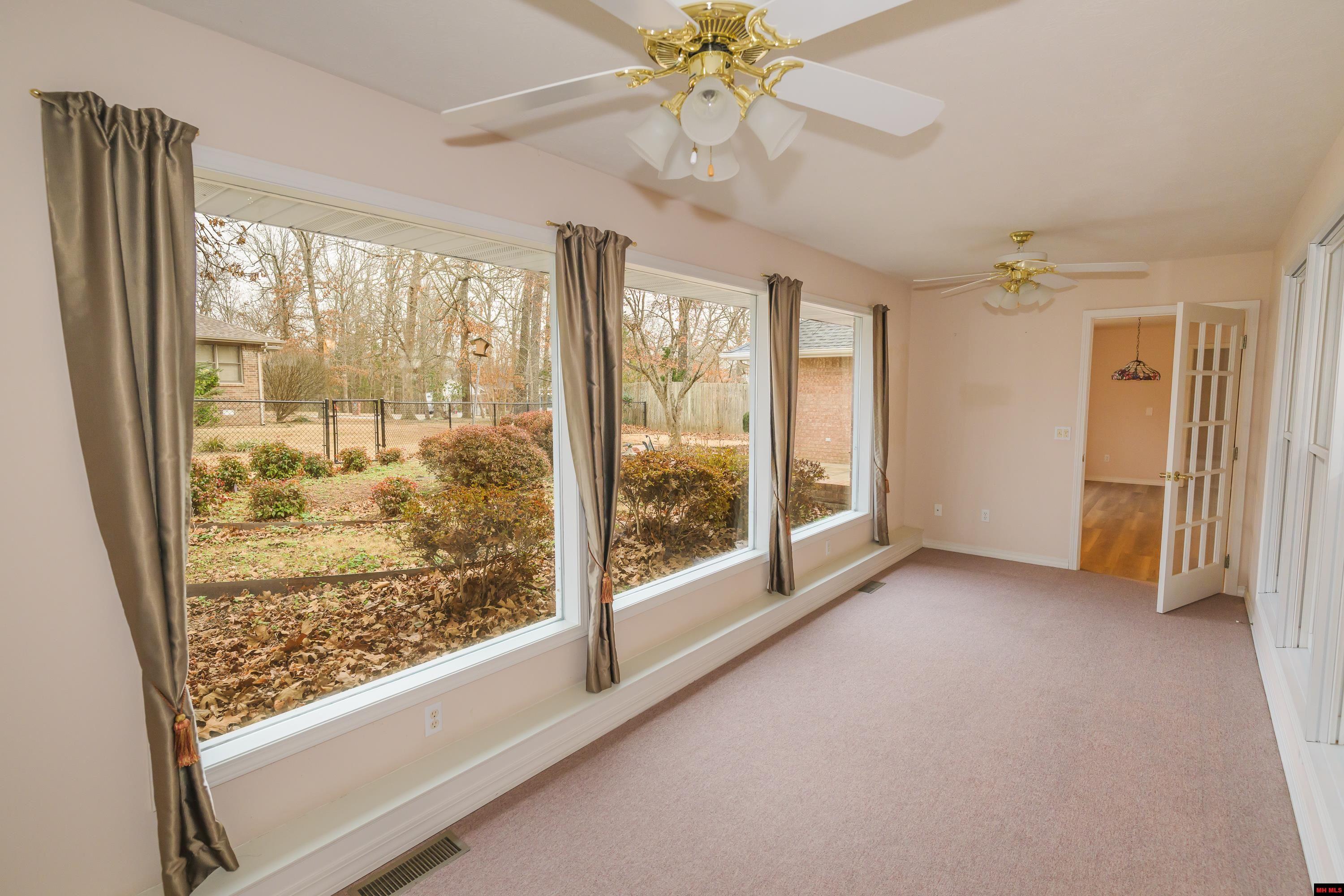 616 LEATHERWOOD DRIVE Mountain Home, AR