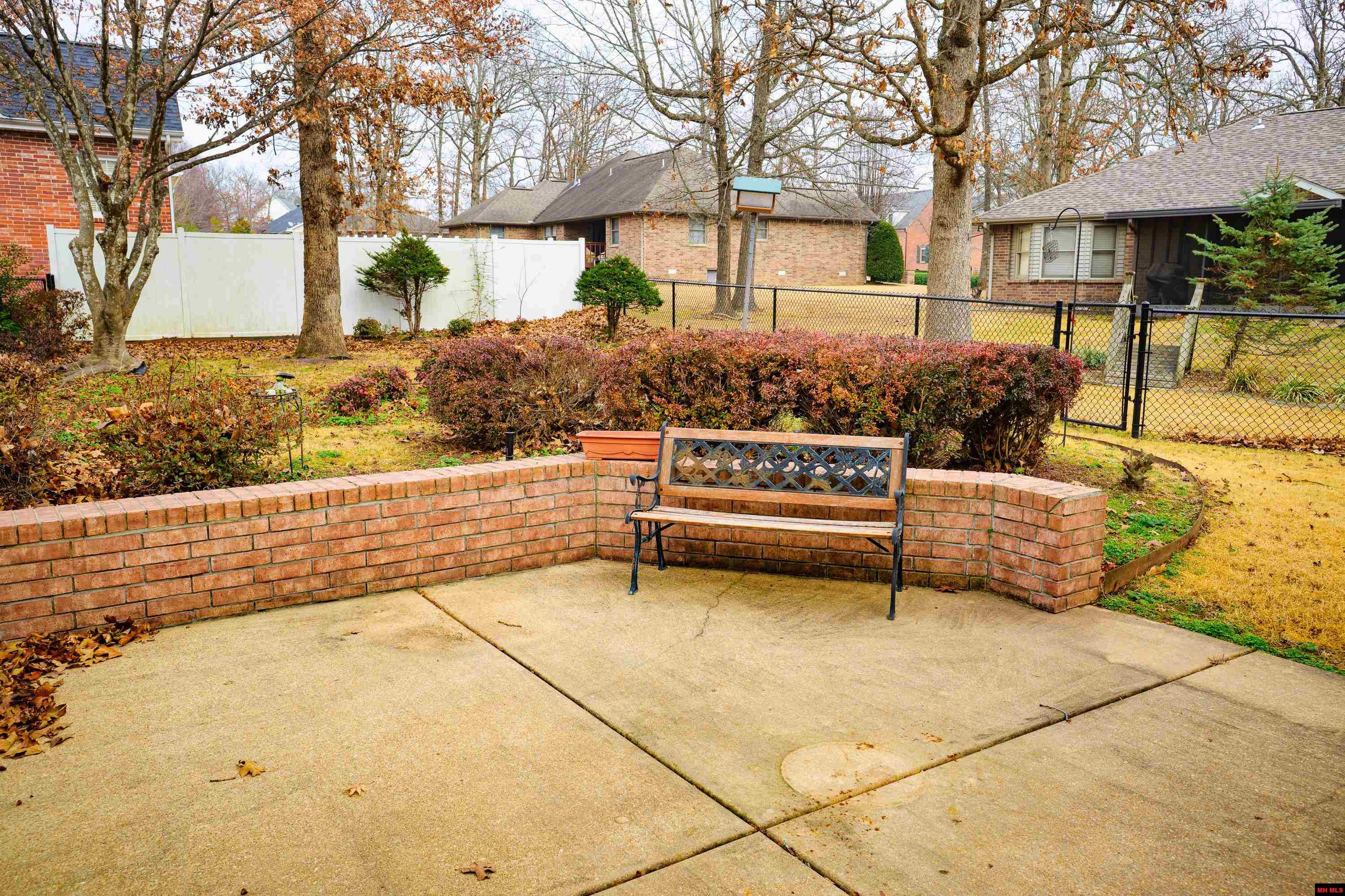 616 LEATHERWOOD DRIVE Mountain Home, AR