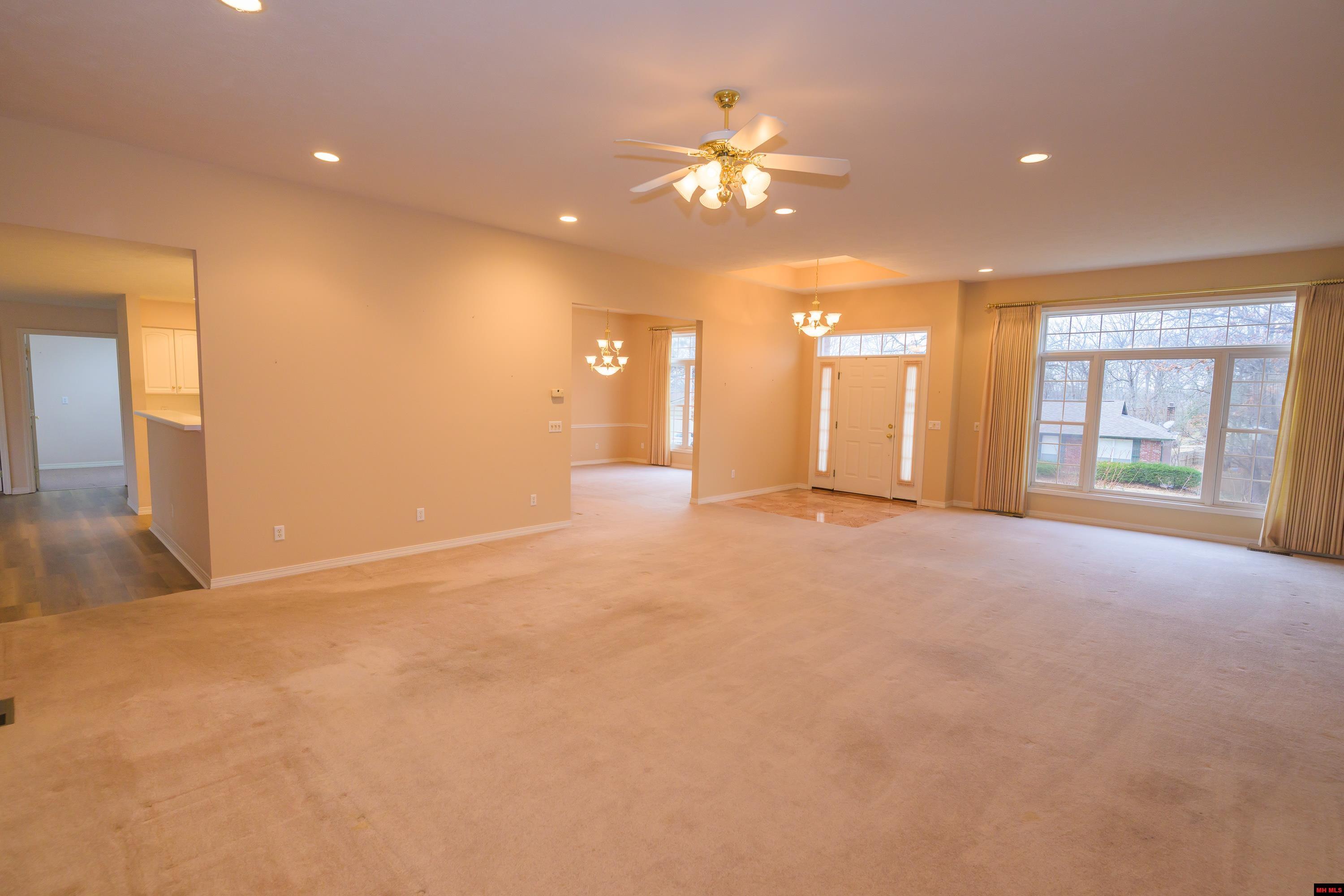 616 LEATHERWOOD DRIVE Mountain Home, AR