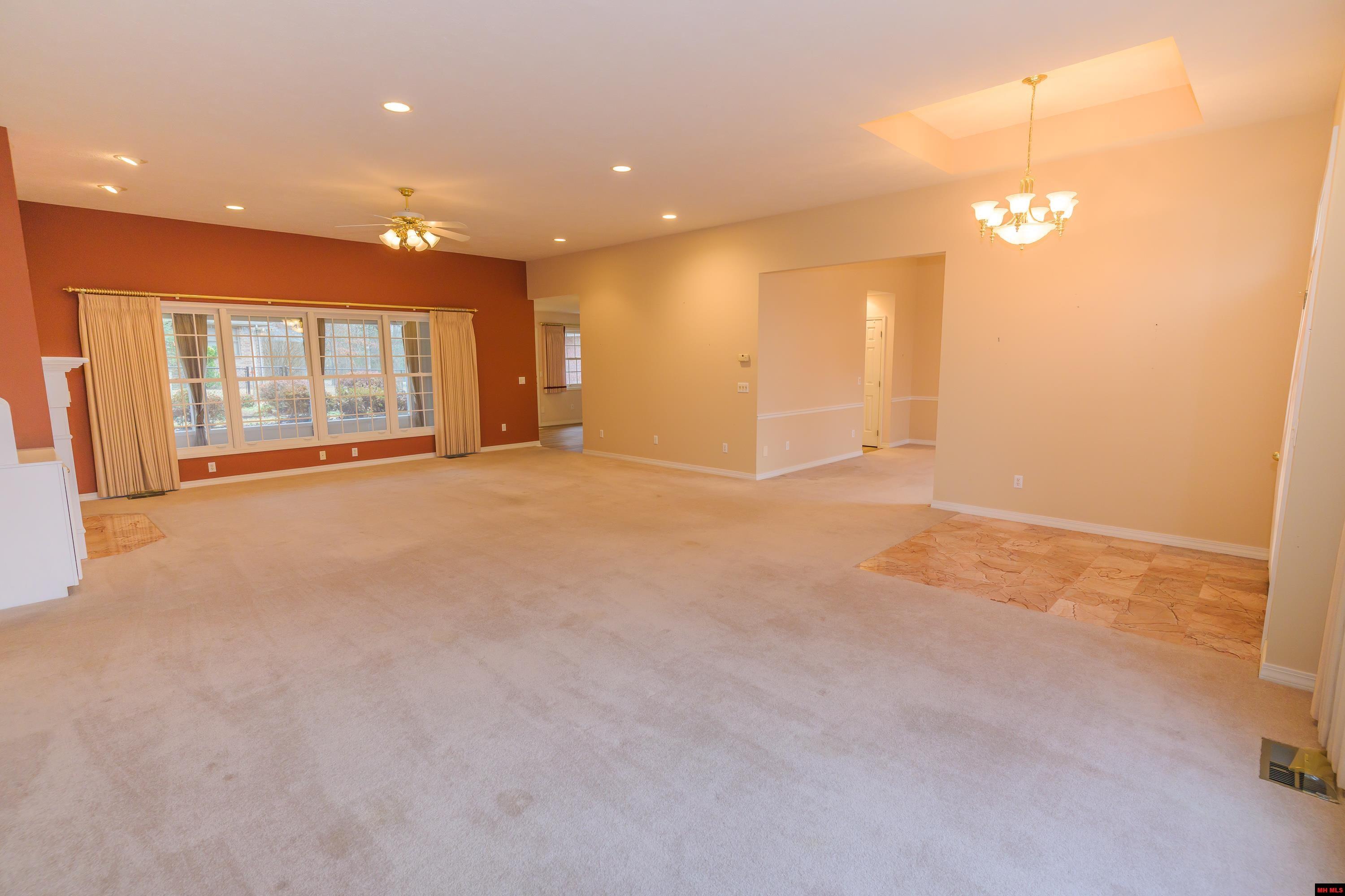616 LEATHERWOOD DRIVE Mountain Home, AR
