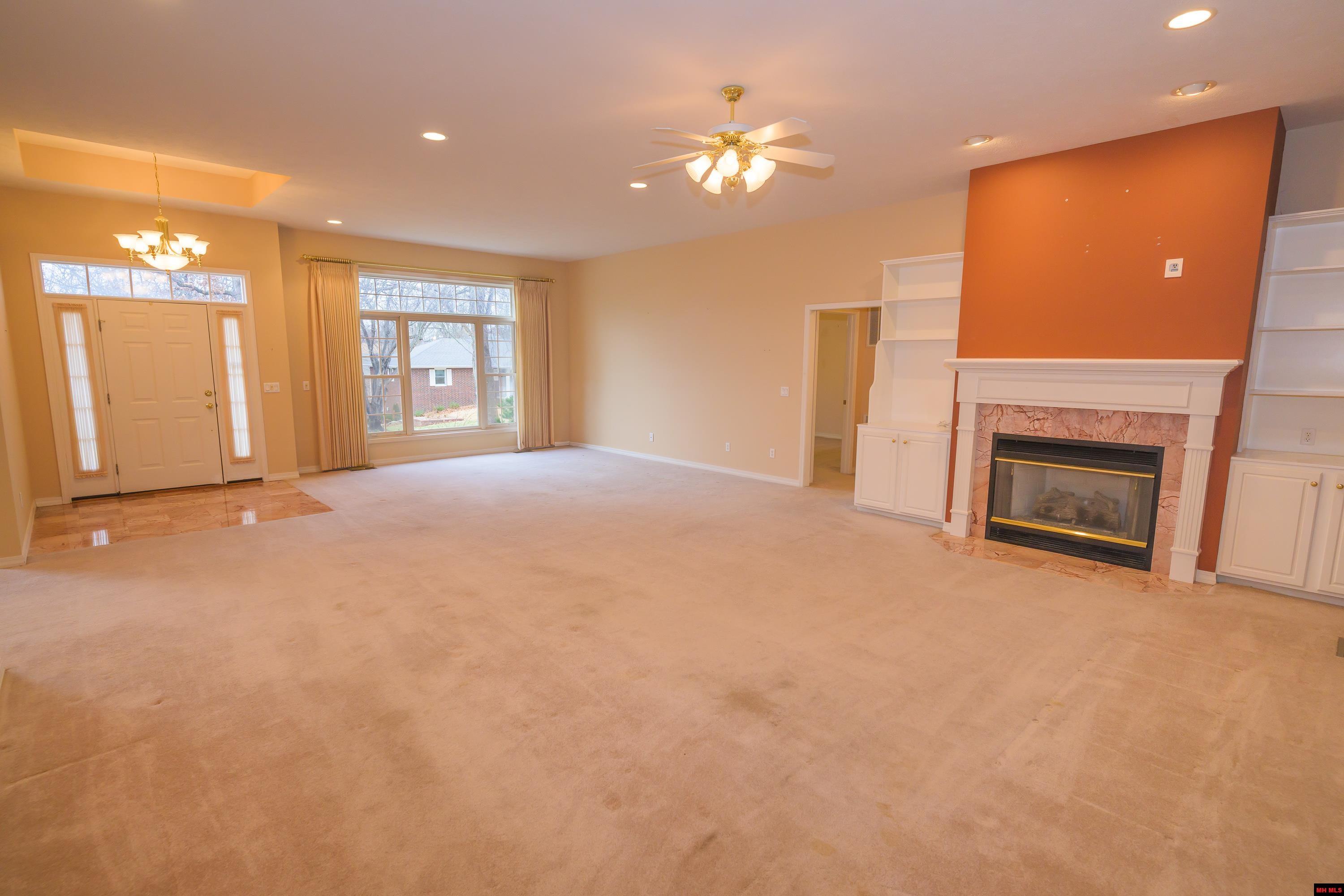 616 LEATHERWOOD DRIVE Mountain Home, AR