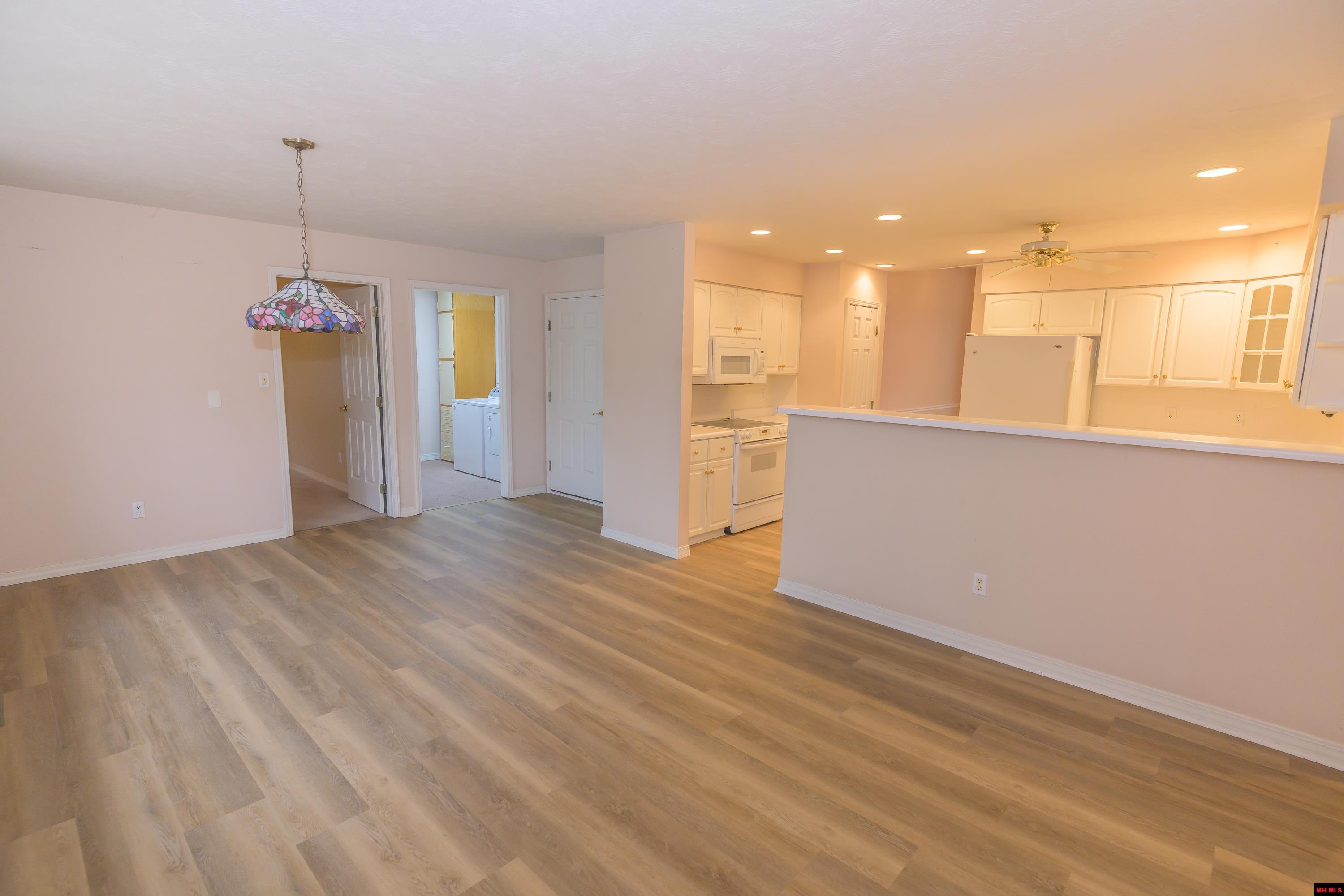 616 LEATHERWOOD DRIVE Mountain Home, AR