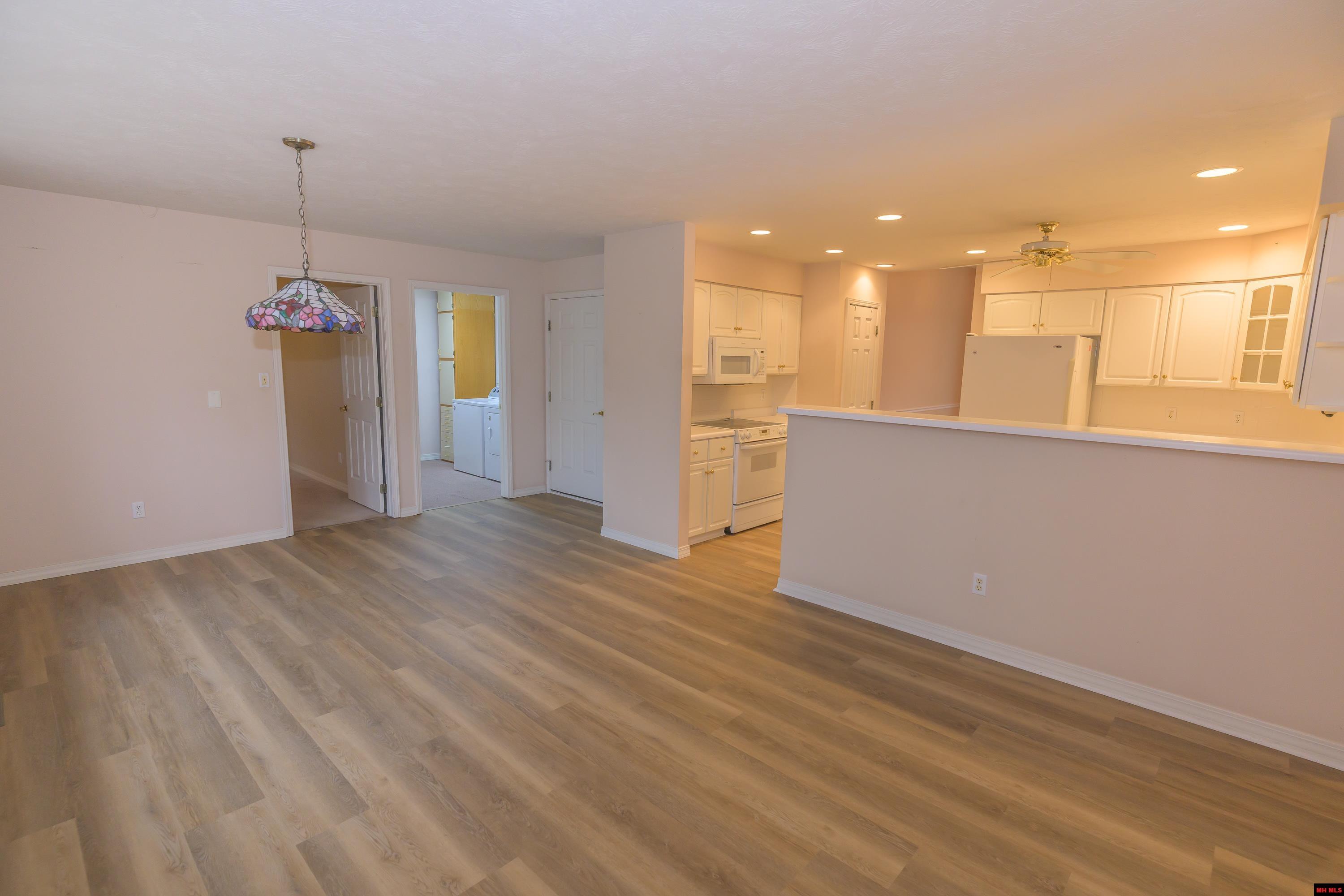 616 LEATHERWOOD DRIVE Mountain Home, AR