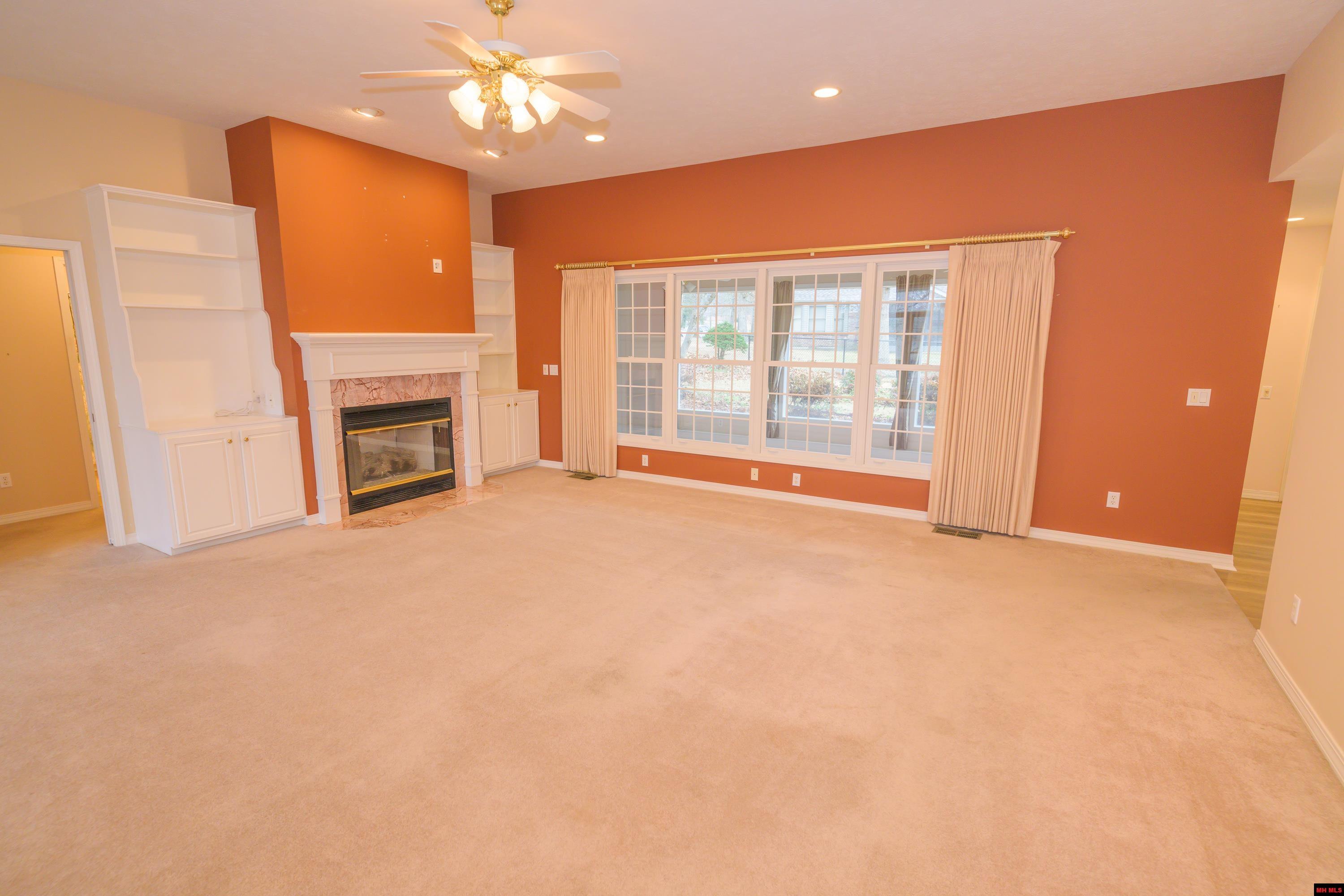 616 LEATHERWOOD DRIVE Mountain Home, AR