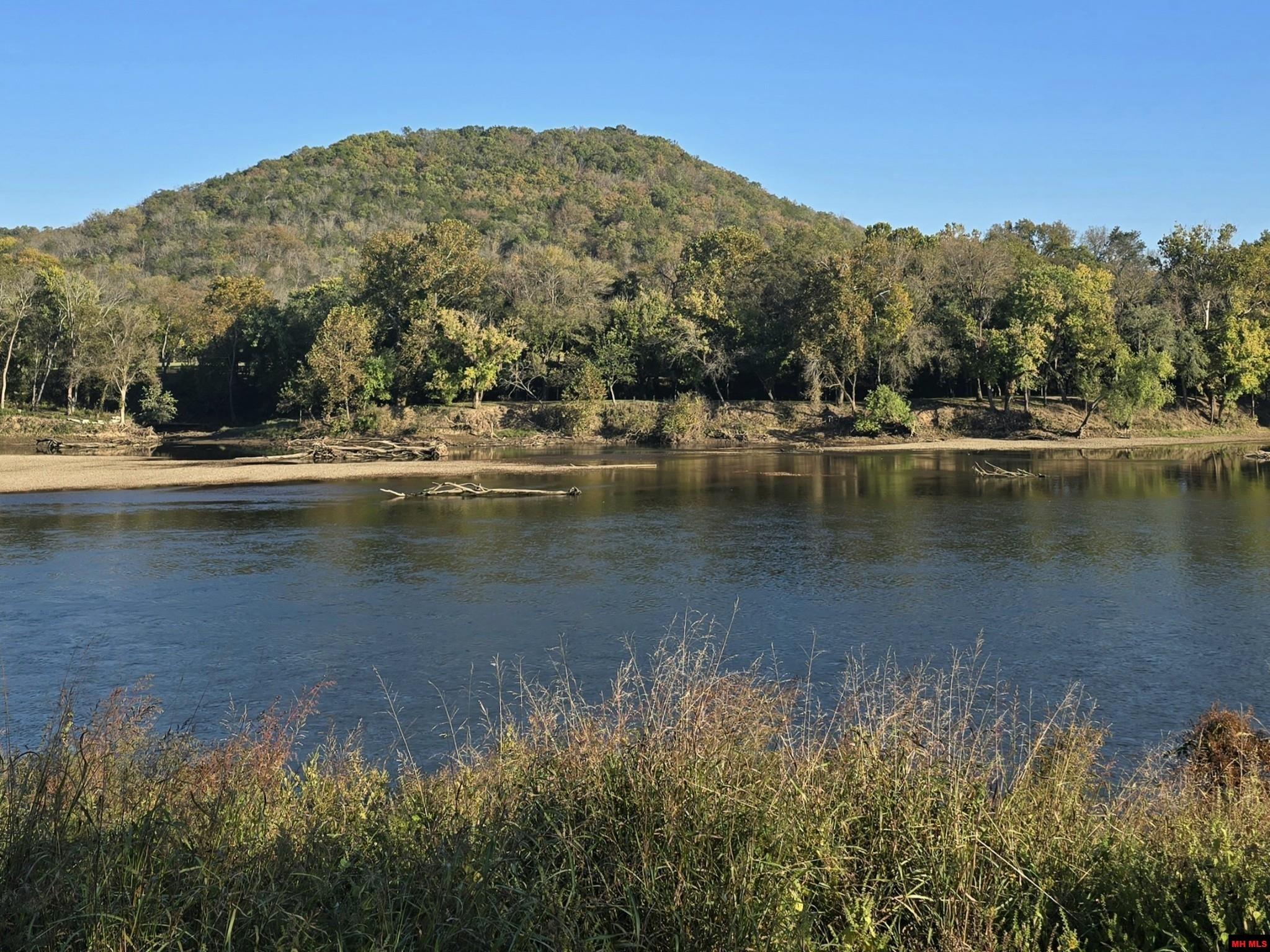 070499-100172-7 W School House Hollow Road