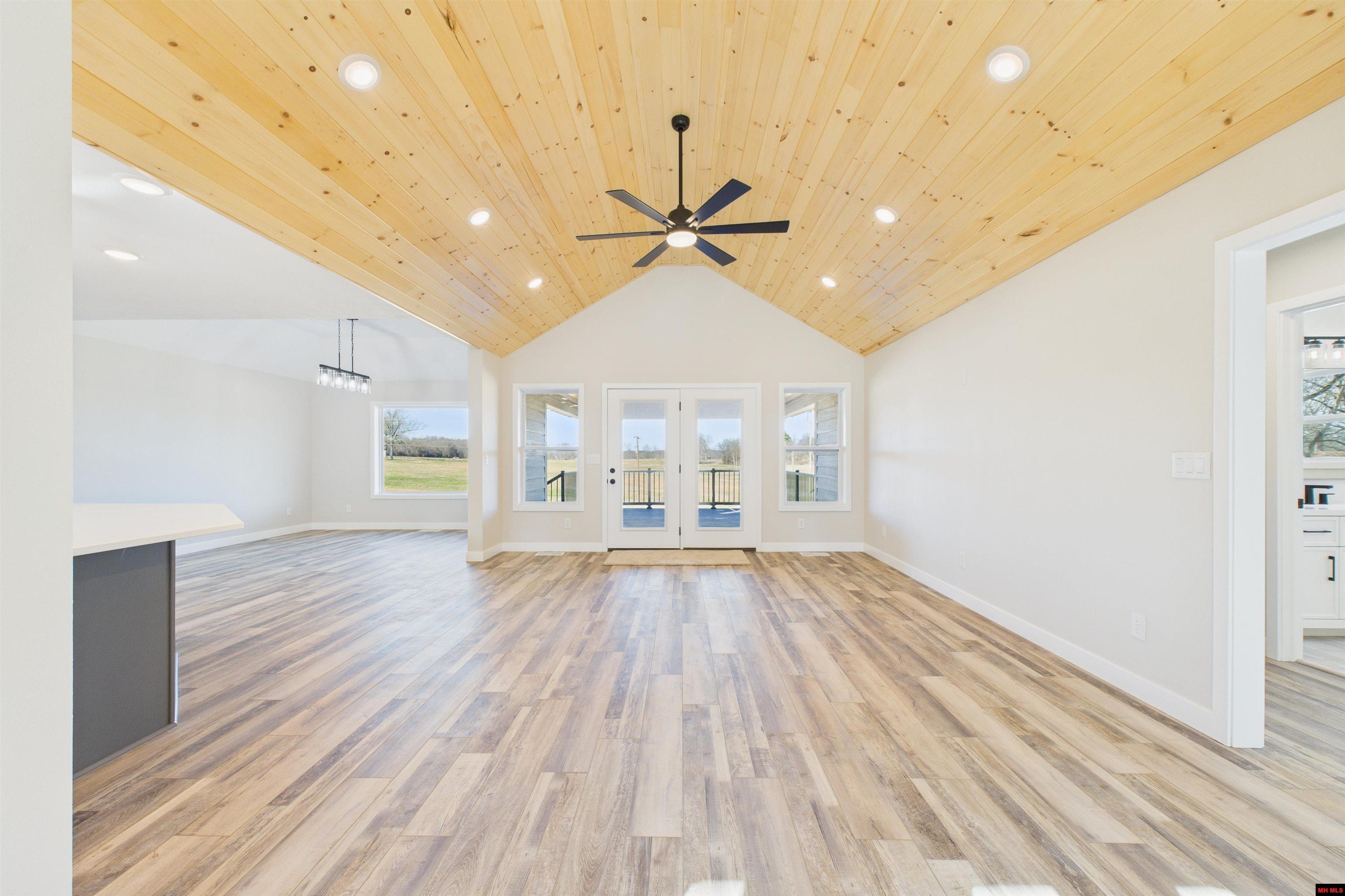 744 RODNEY CUTOFF Jordan, AR 72519