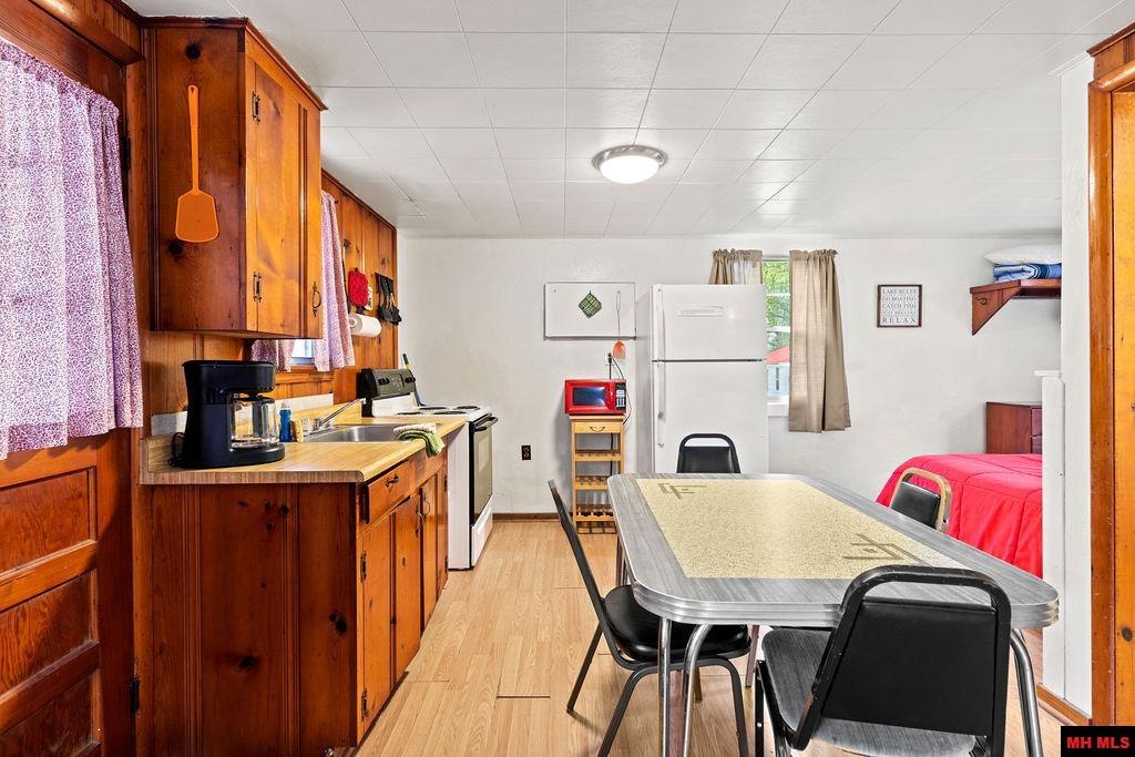 Unit 7 Golden Acre Road