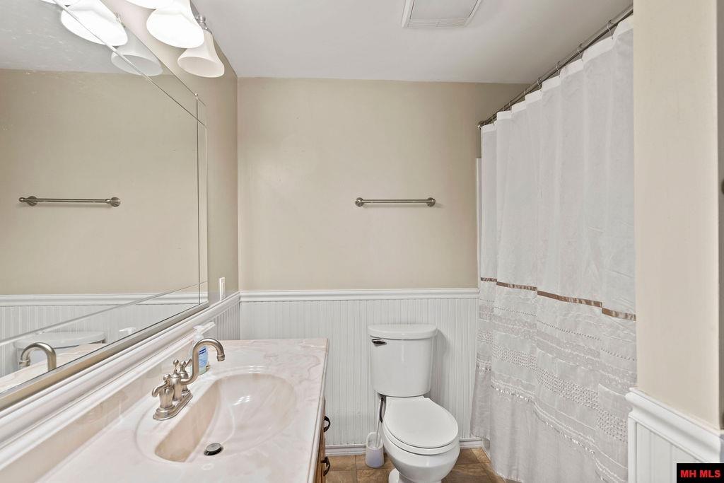 Unit 16 Golden Acre Road