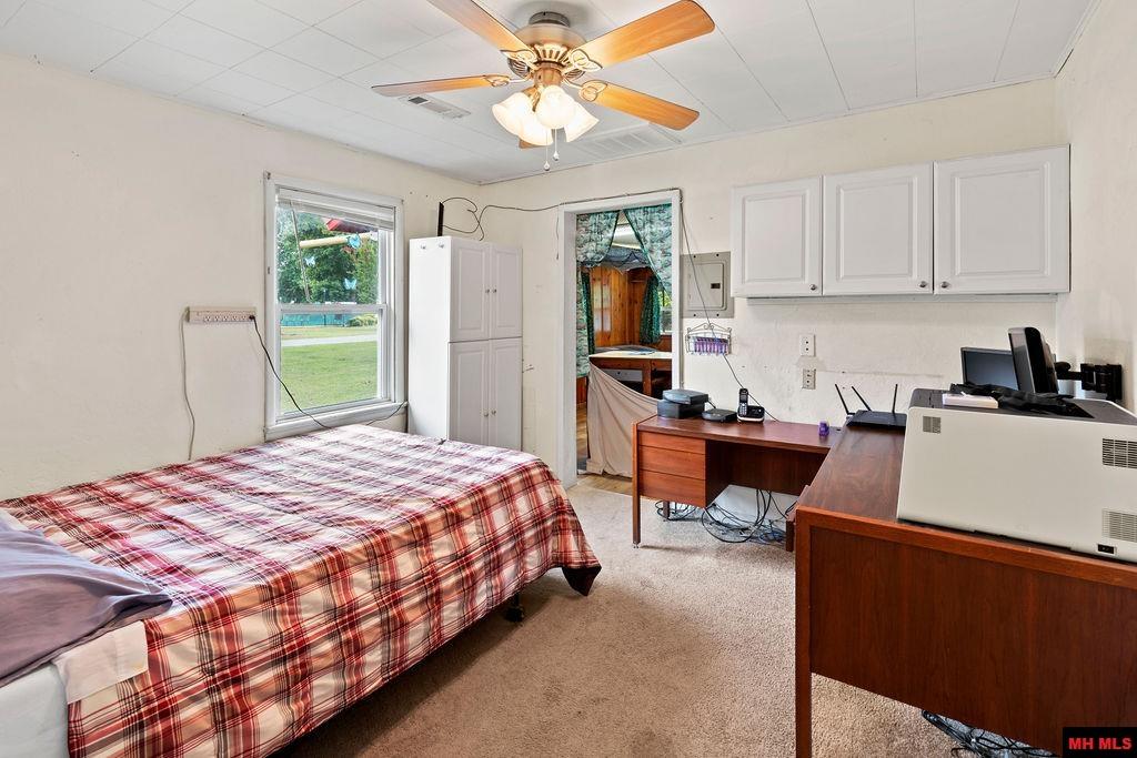 Unit 16 Golden Acre Road