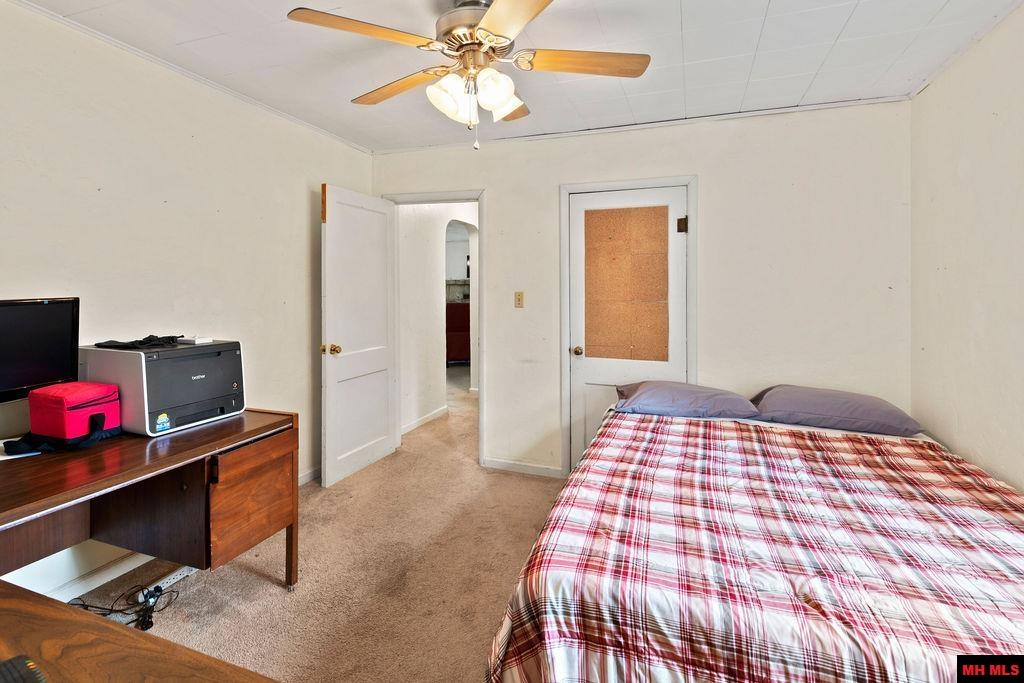 Unit 16 Golden Acre Road