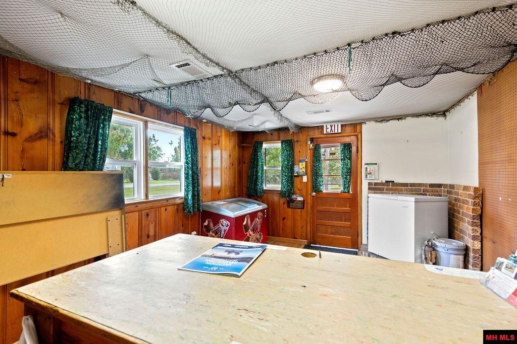 Unit 16 Golden Acre Road