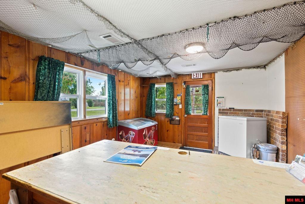 Unit 16 Golden Acre Road