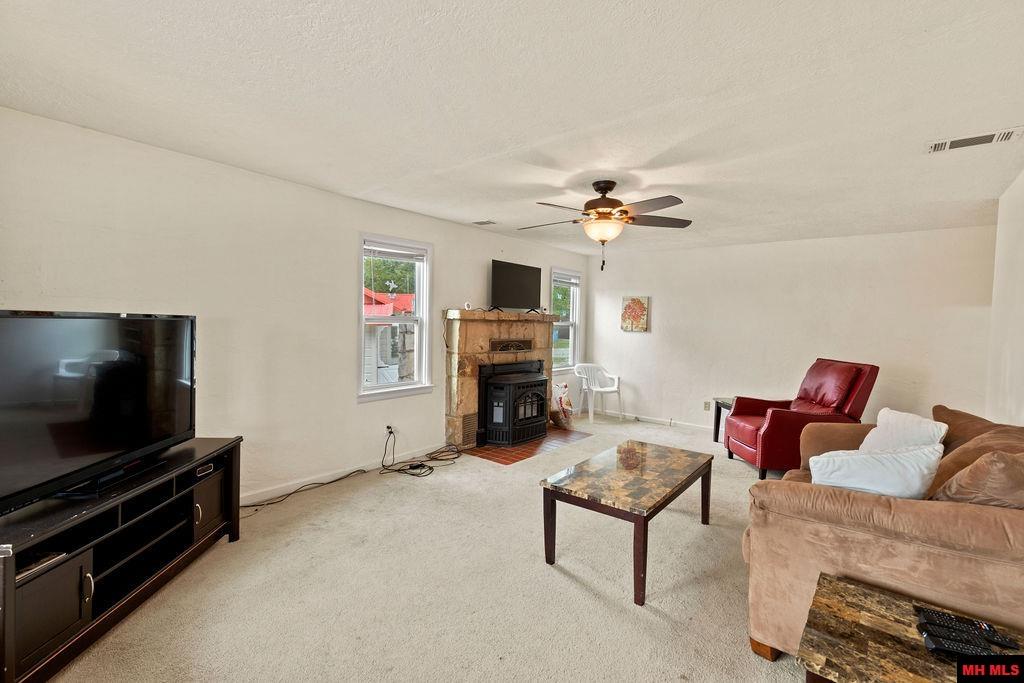 Unit 16 Golden Acre Road