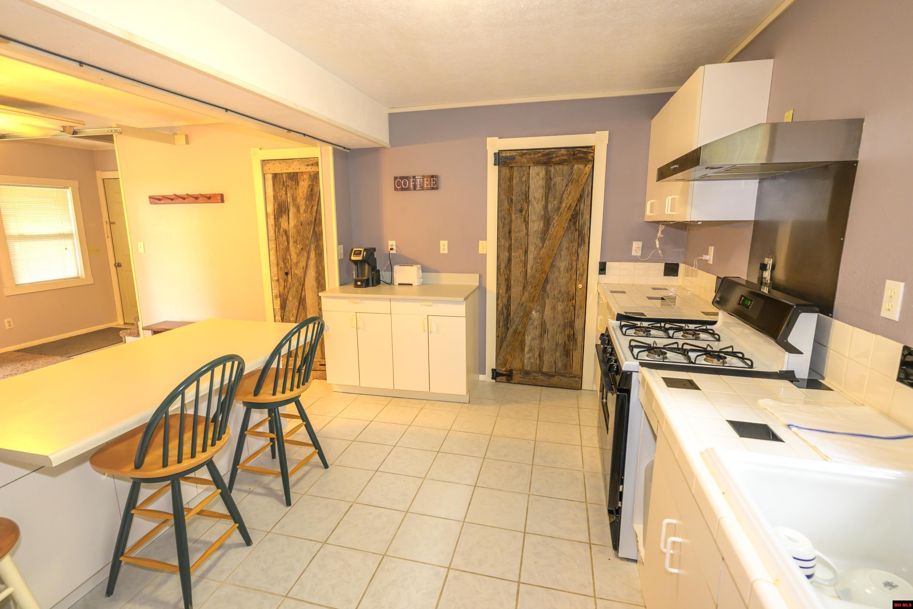 706 BLACKJACK TRAIL Mountain Home, AR