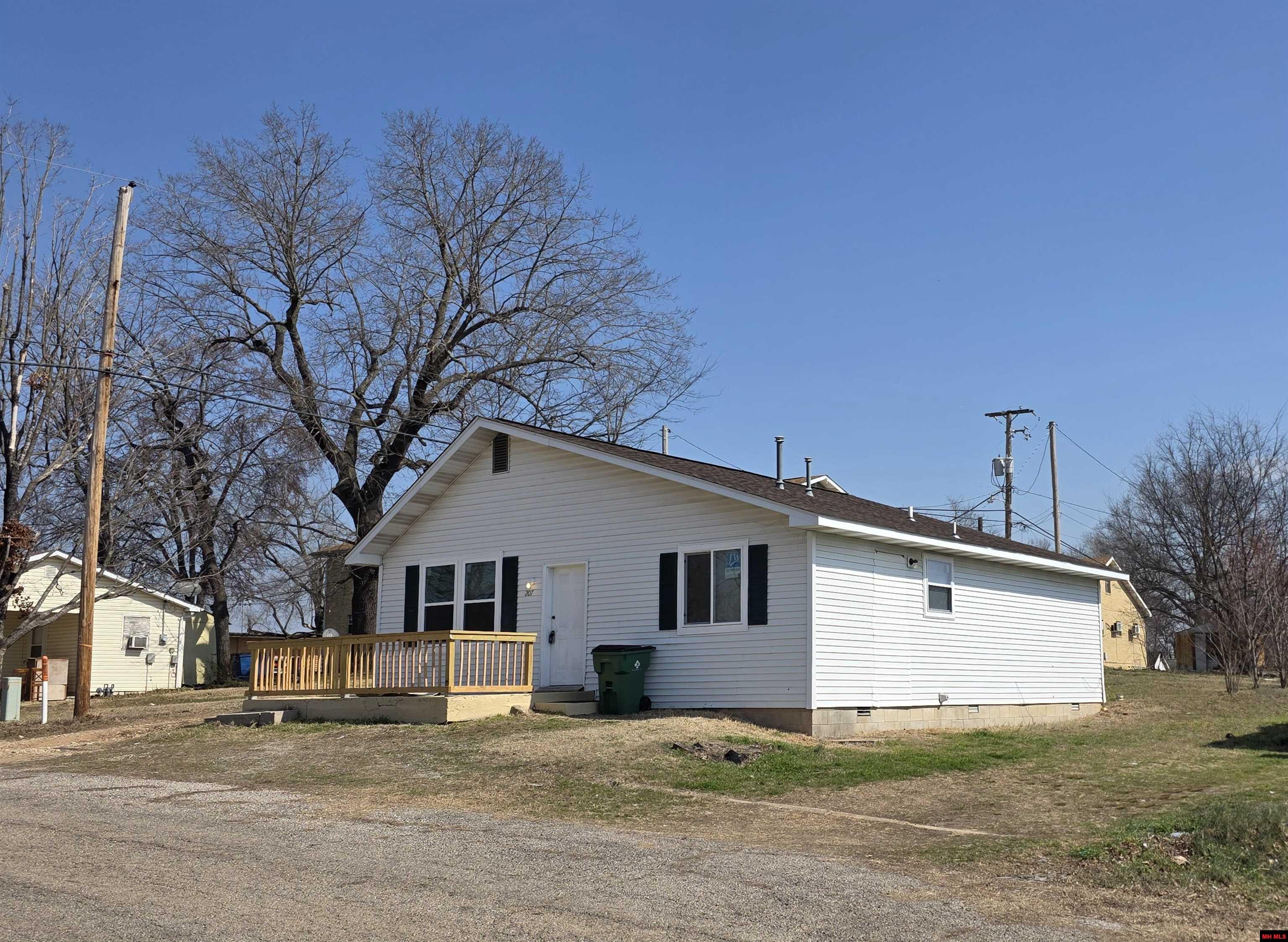 207 N 2ND STREET Flippin, AR 72634