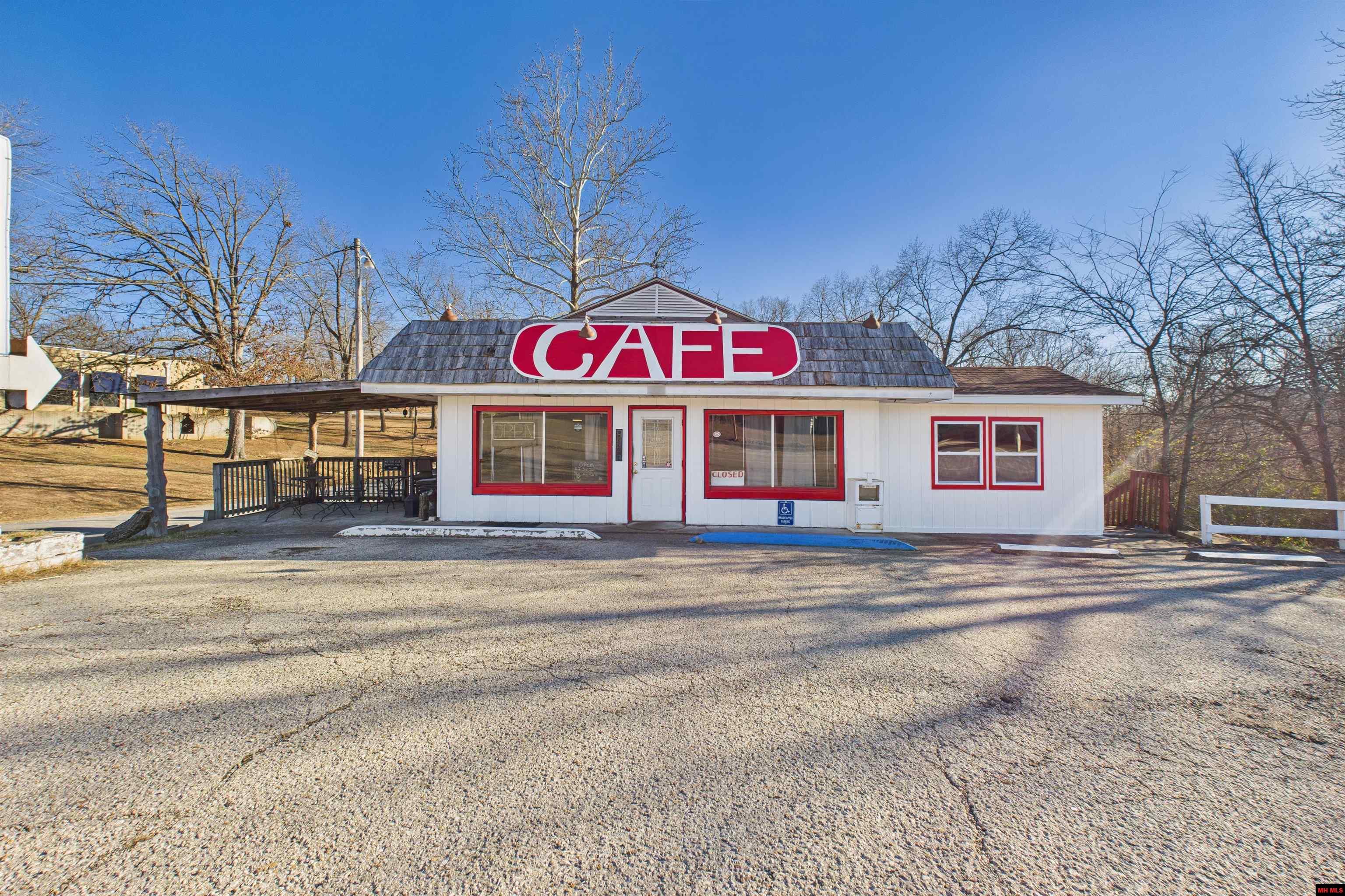 1603 Central Boulevard