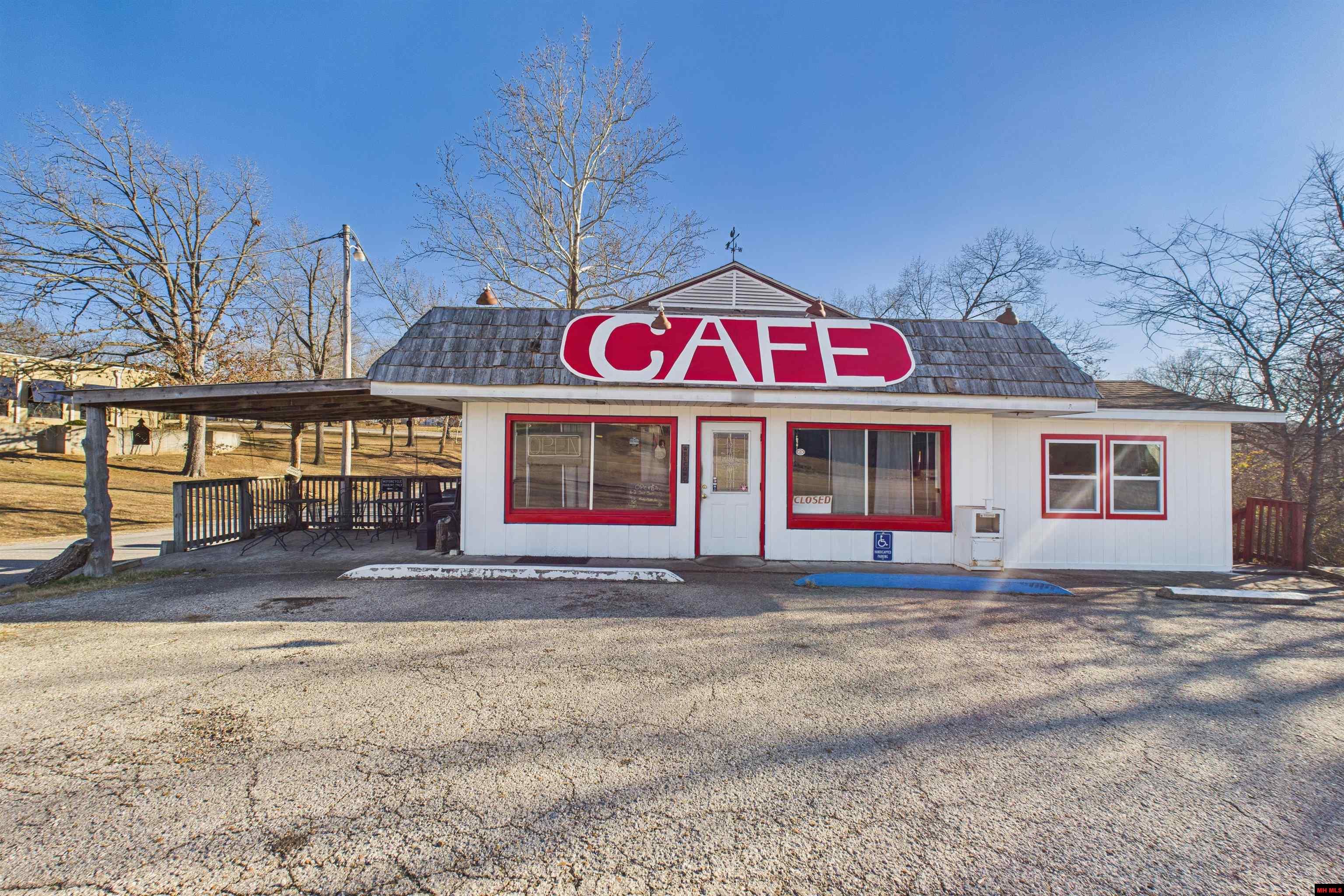 1603 Central Boulevard