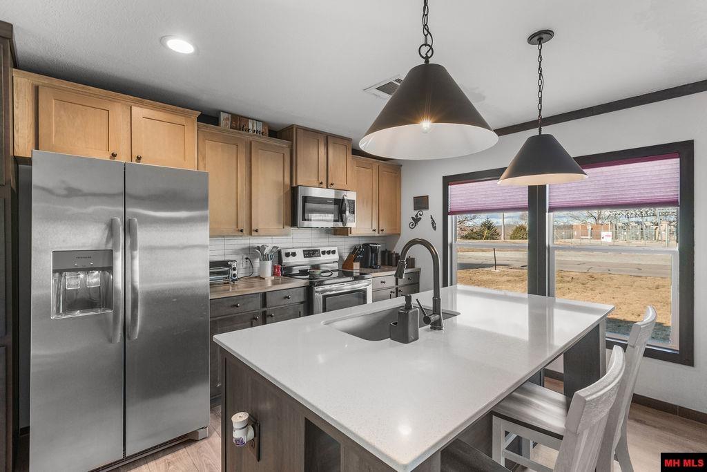 376 PEBBLECREEK DRIVE Mountain Home, AR