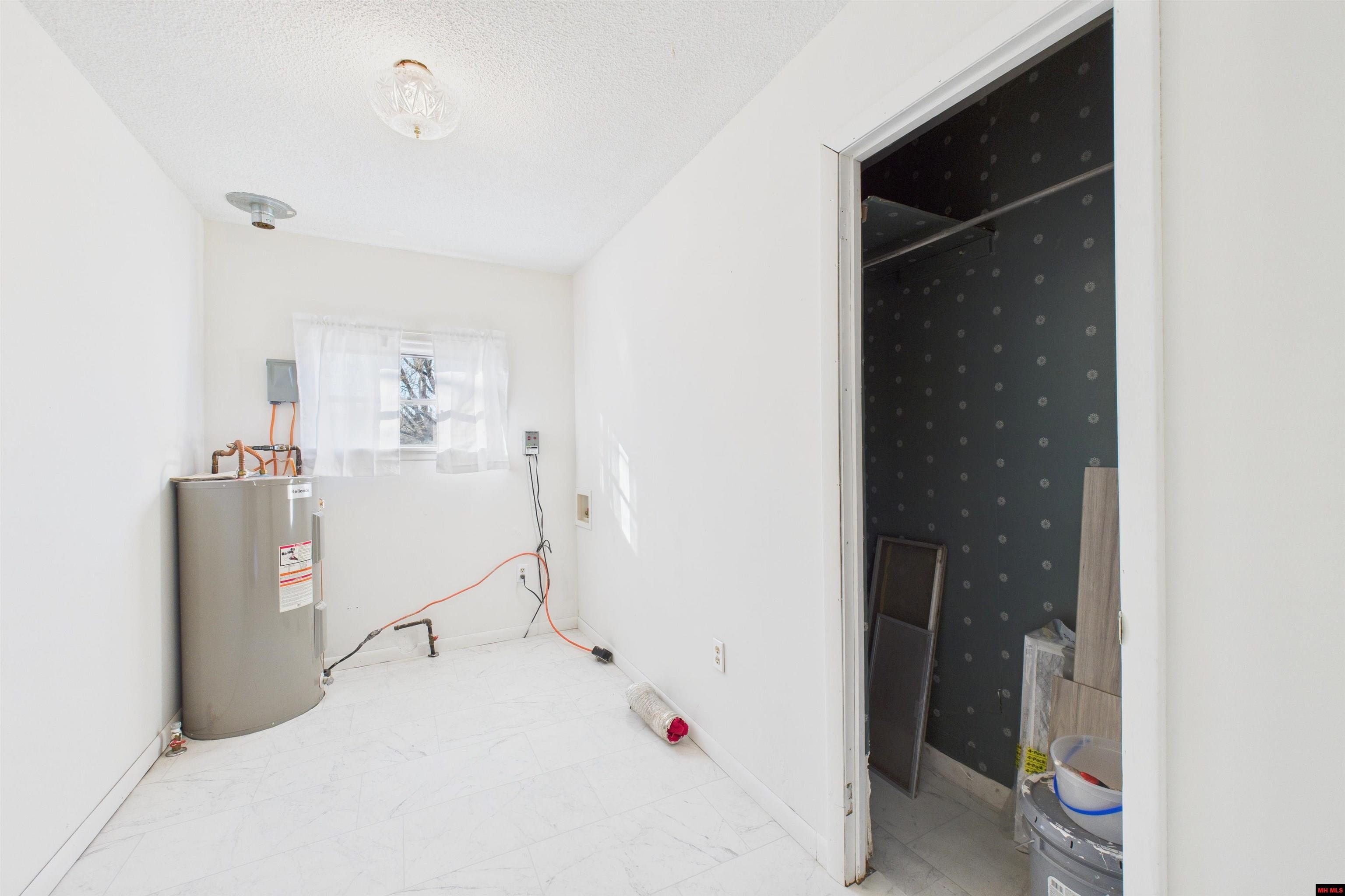 608 ESTES AVENUE Yellville, AR