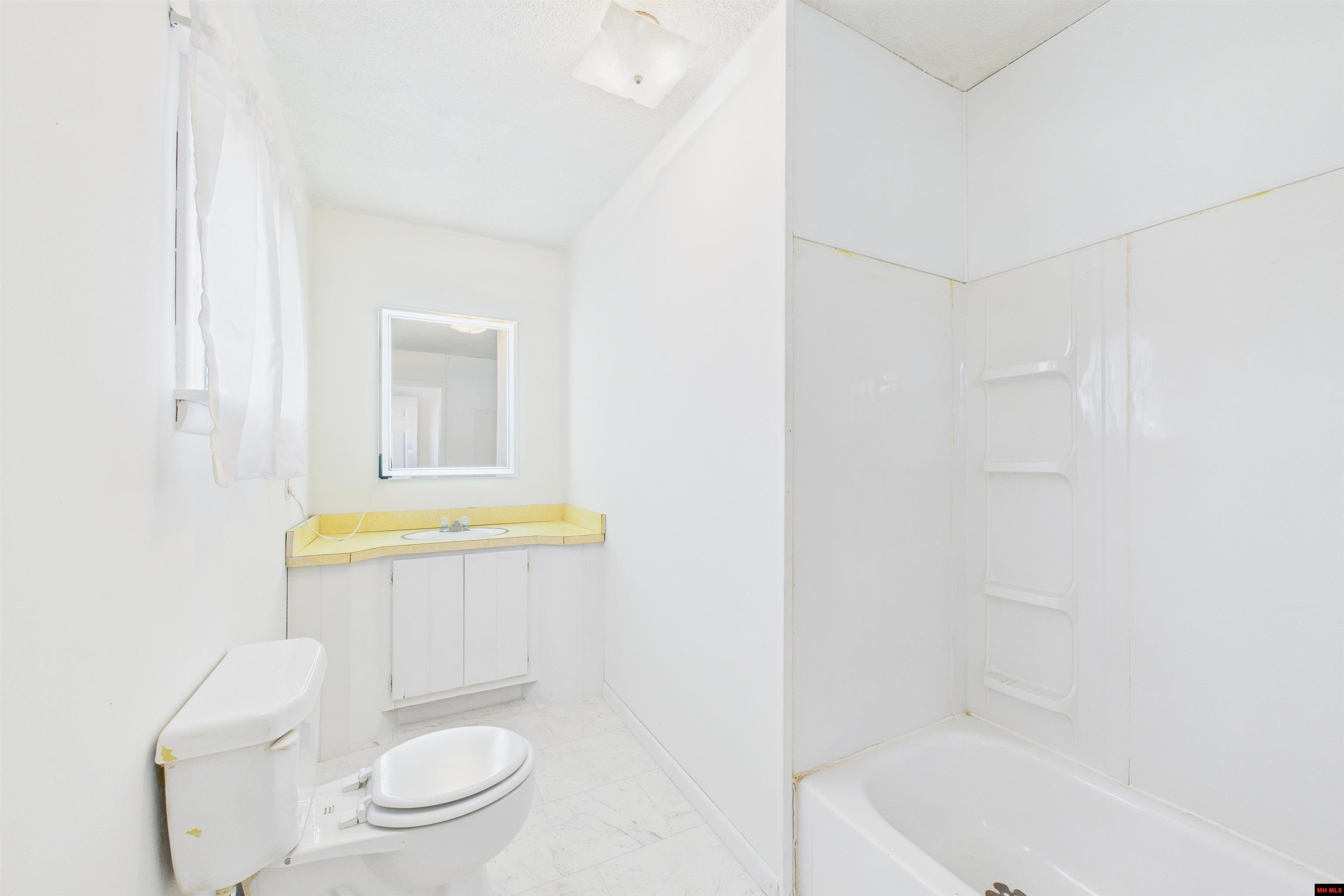 608 ESTES AVENUE Yellville, AR