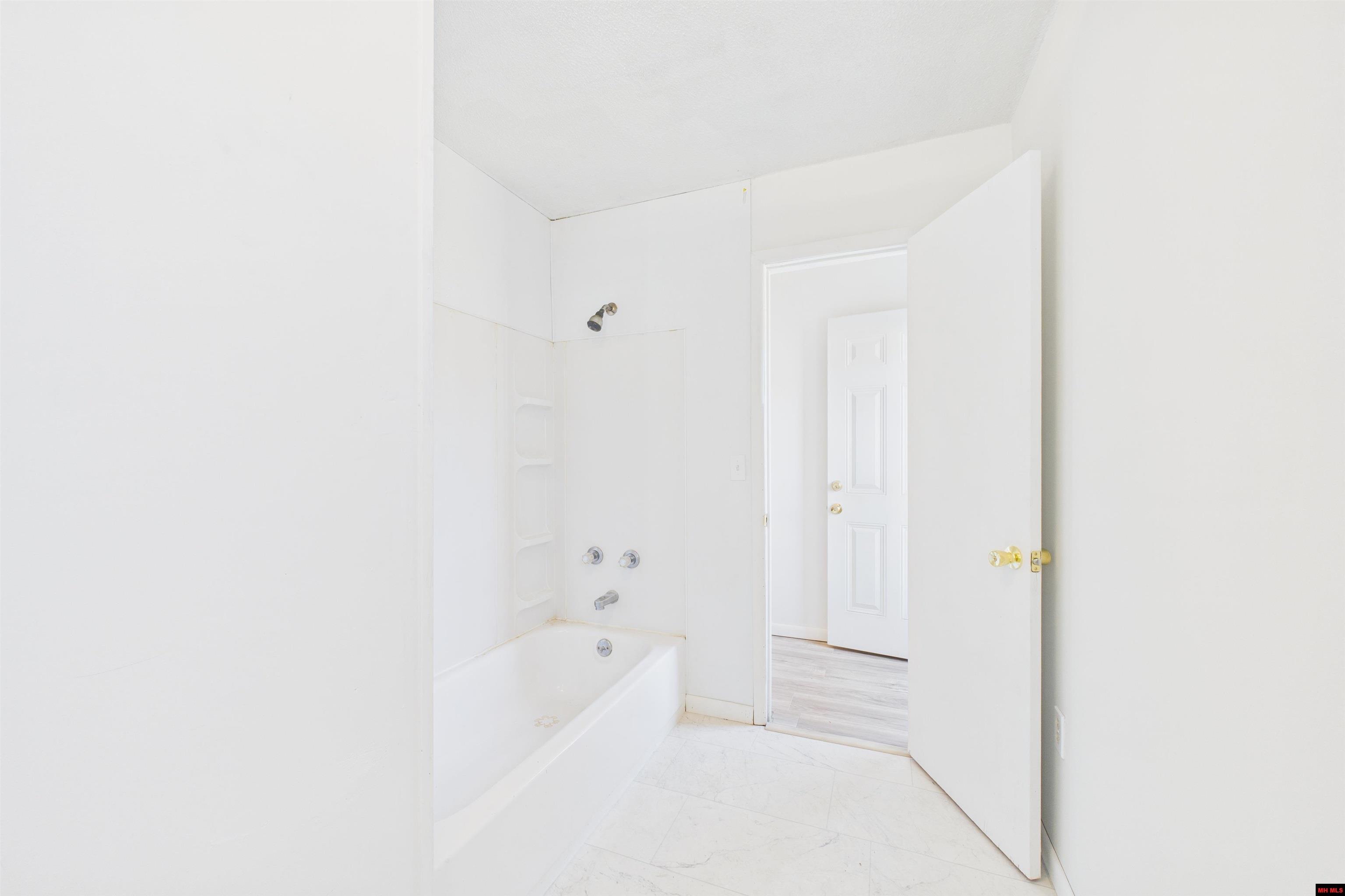 608 ESTES AVENUE Yellville, AR