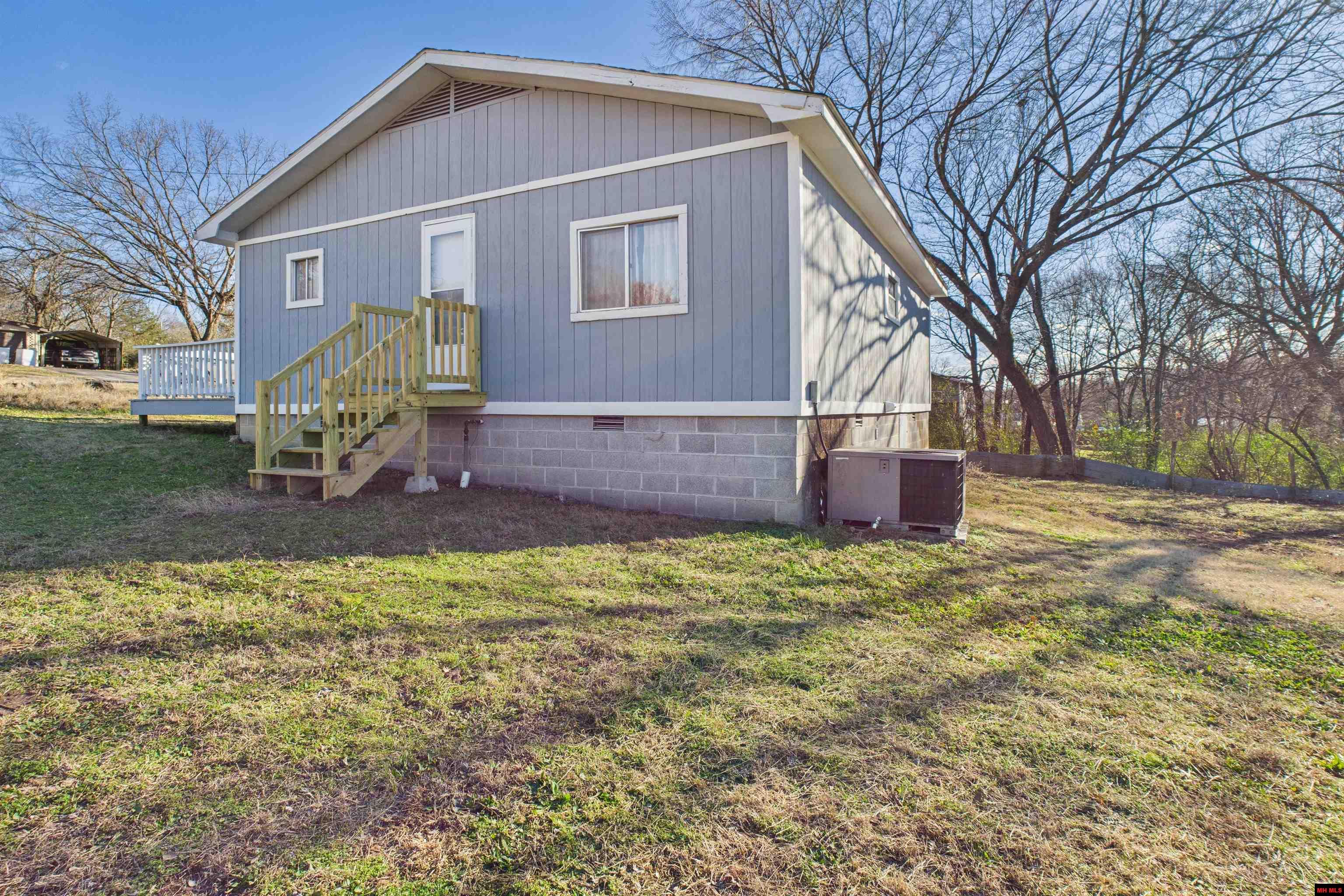 608 ESTES AVENUE Yellville, AR